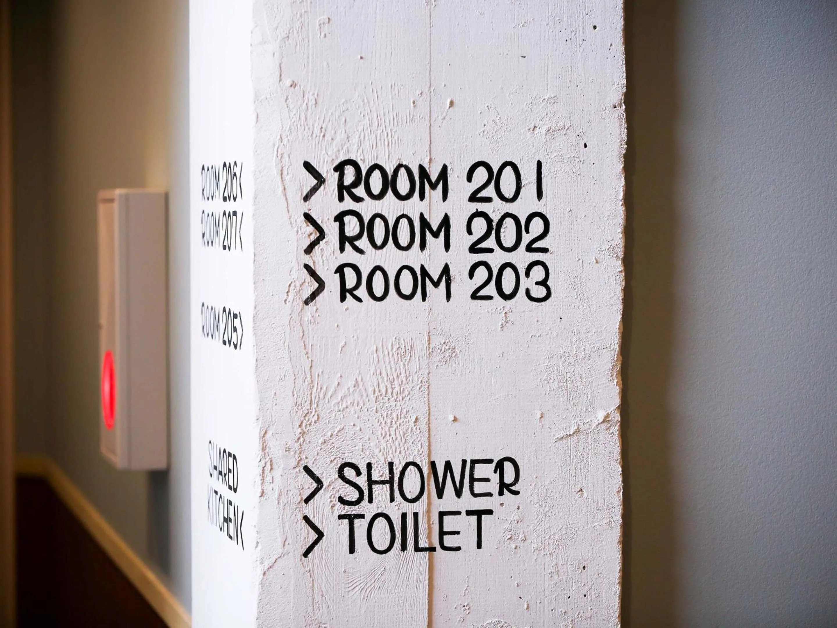 Property logo or sign in tune HIGORO