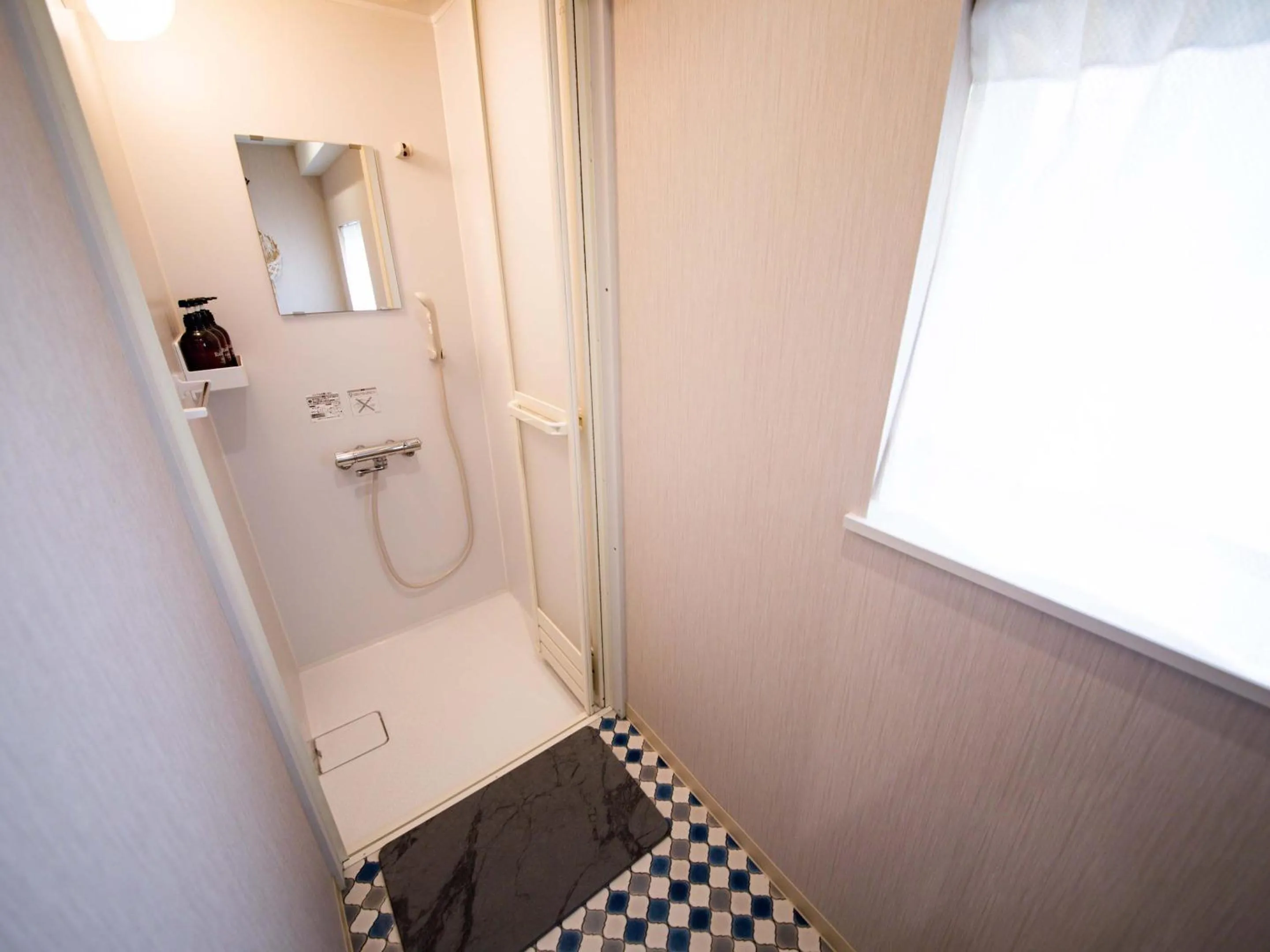 Shower in tune HIGORO