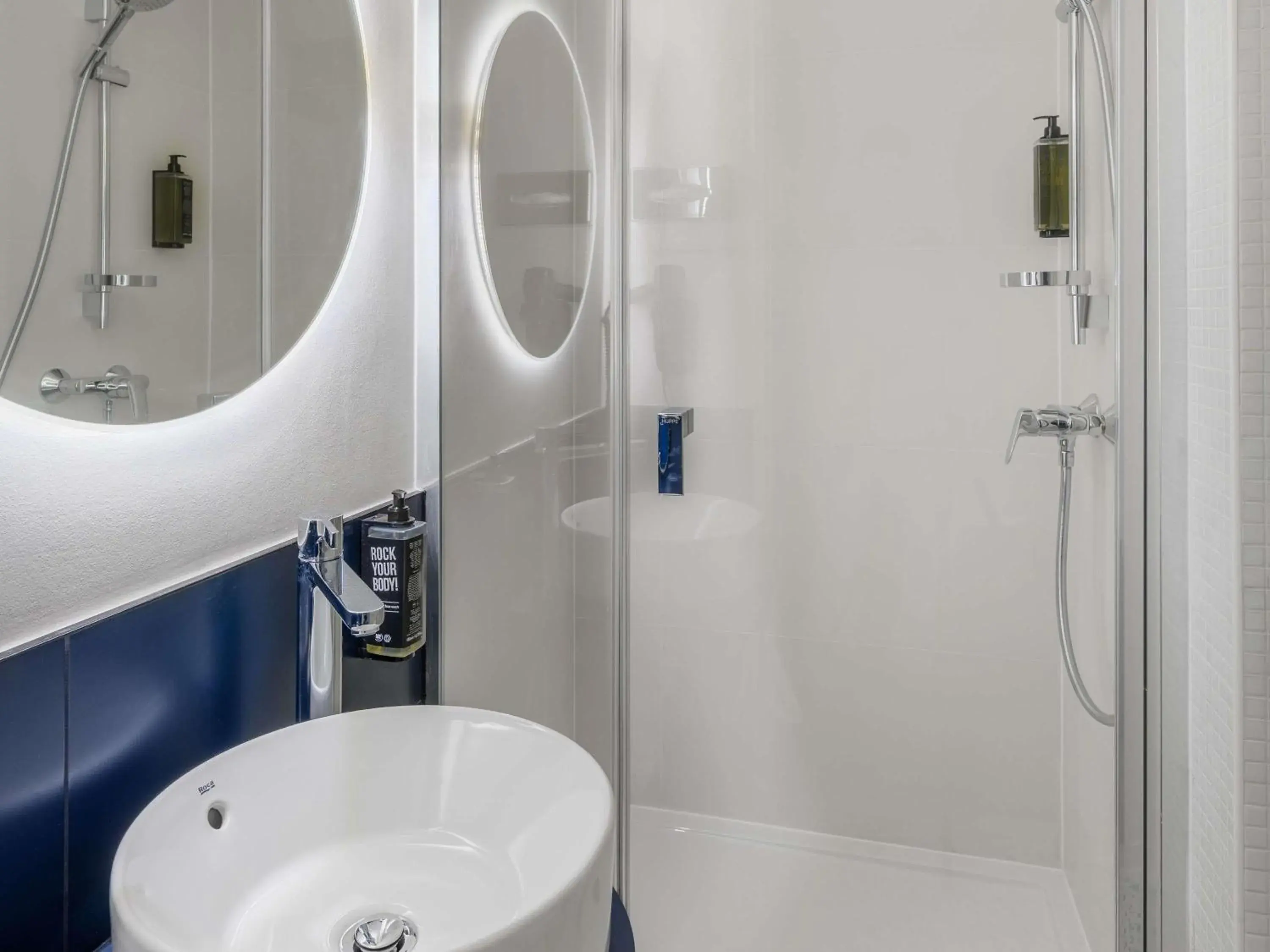 Bedroom in Ibis Budapest Centrum Bedroom in Ibis Budapest Centrum