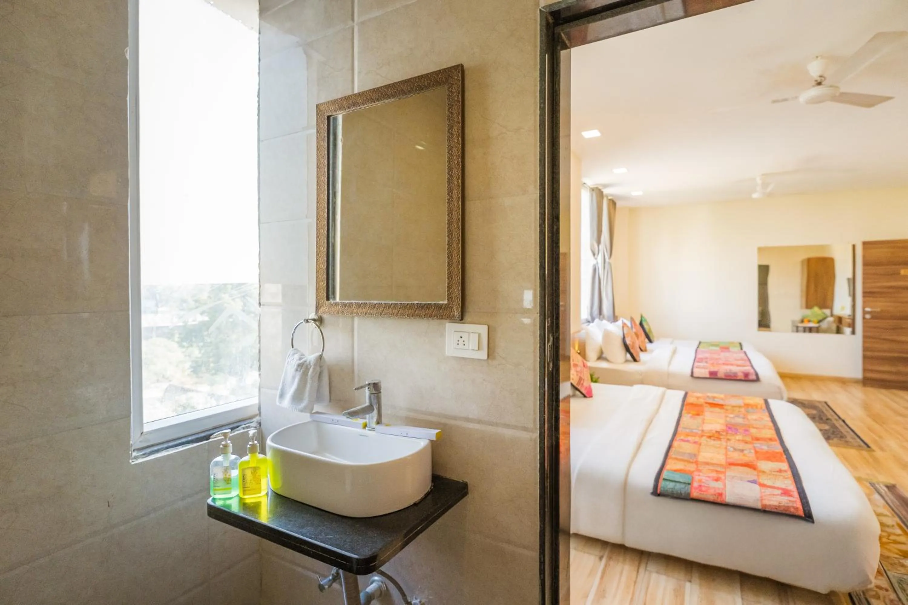 Photo of the whole room, Bed in Tripli Hotels Le Shelton