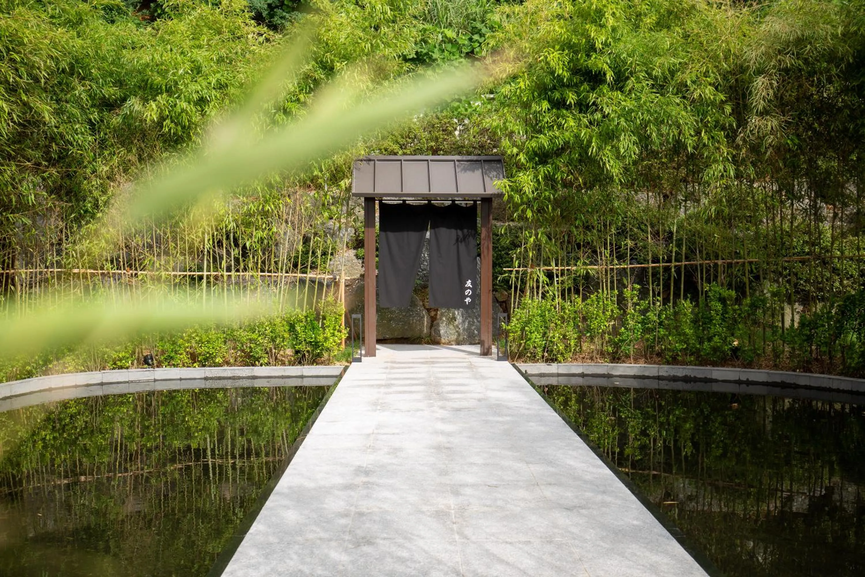 Garden in Tomonoya Hotel & Ryokan Daecheon
