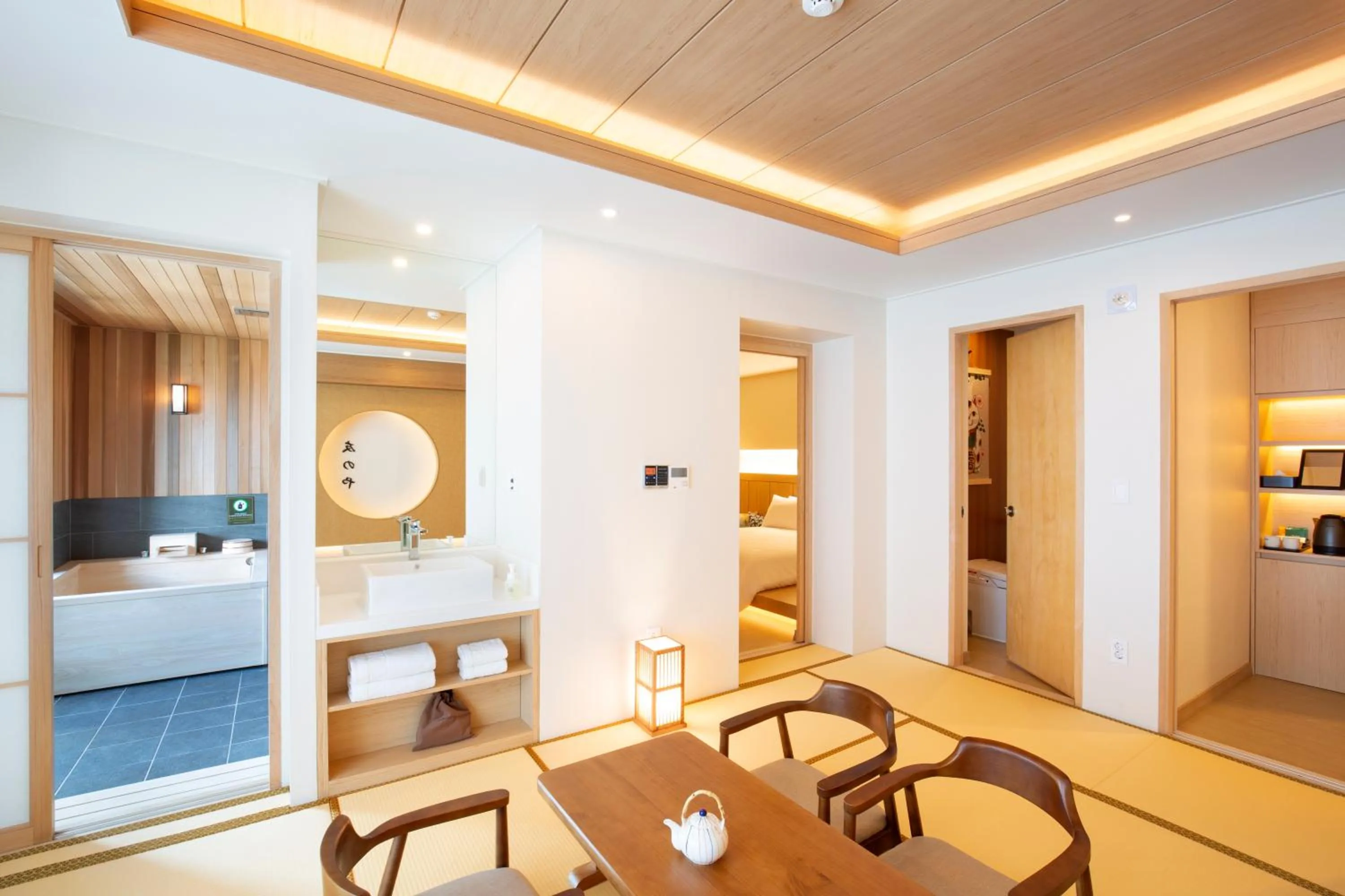 Living room in Tomonoya Hotel & Ryokan Daecheon