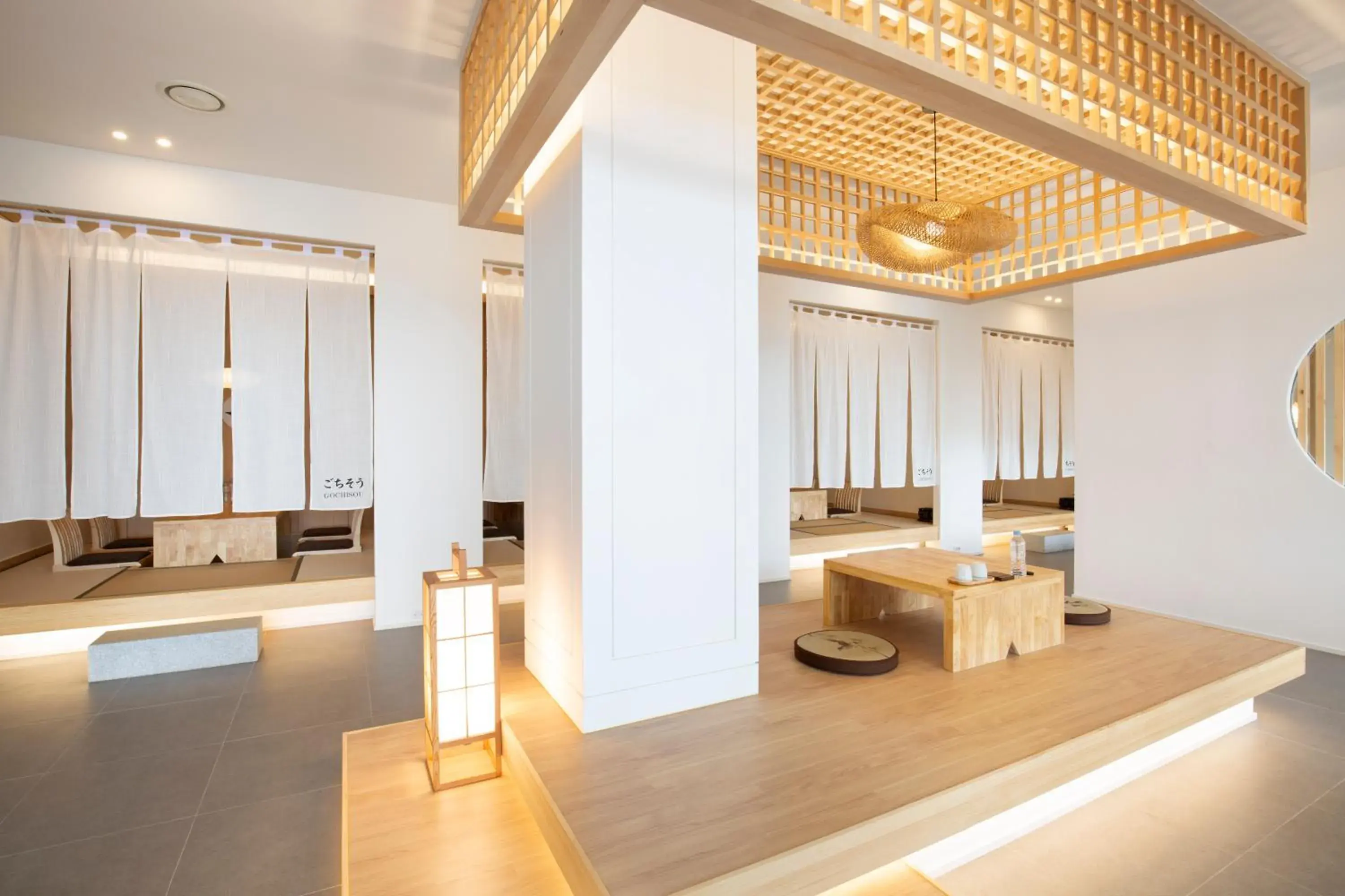 Restaurant/places to eat in Tomonoya Hotel & Ryokan Daecheon Restaurant/places to eat in Tomonoya Hotel & Ryokan Daecheon