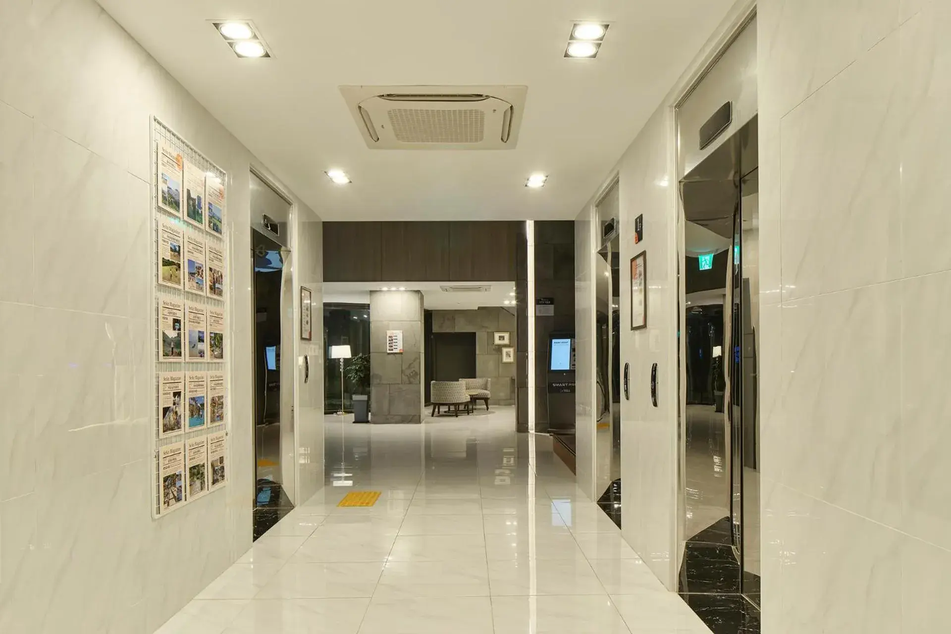 Lobby or reception in Jeju Grace Hotel Lobby or reception in Jeju Grace Hotel