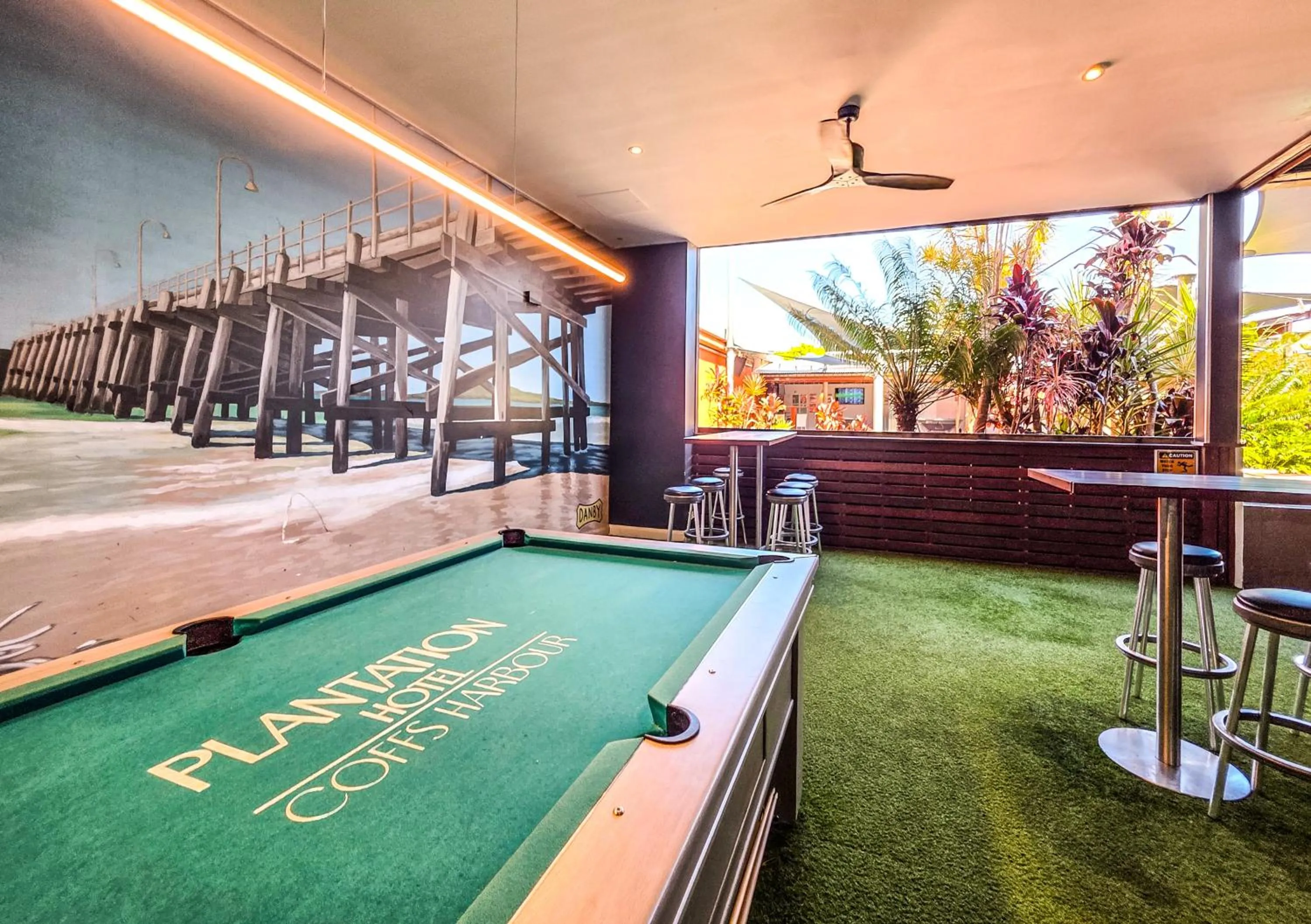 Billiard in Plantation Hotel Coffs Harbour