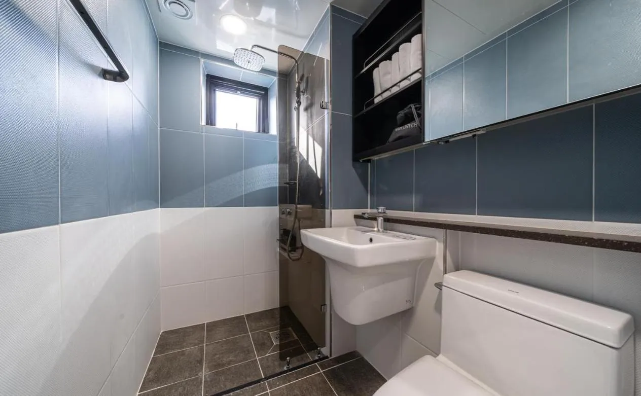 Songjeong Blue Castle Hotel