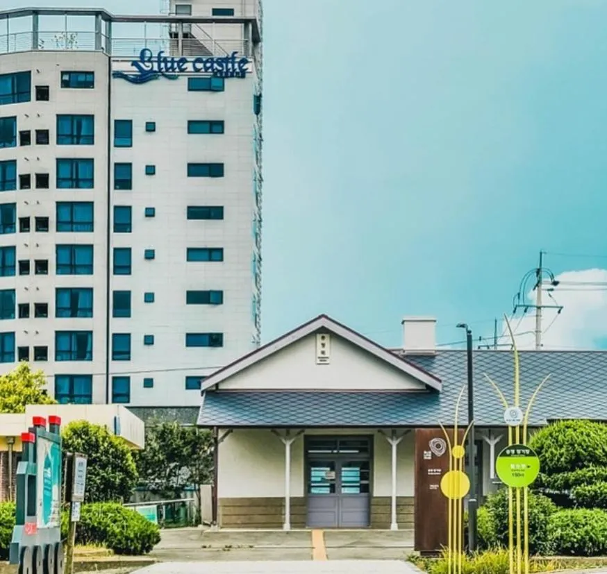 Songjeong Blue Castle Hotel