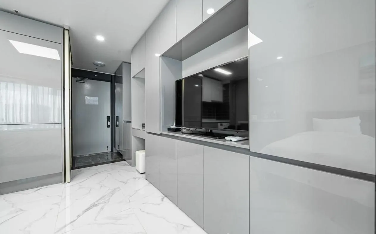 Songjeong Blue Castle Hotel