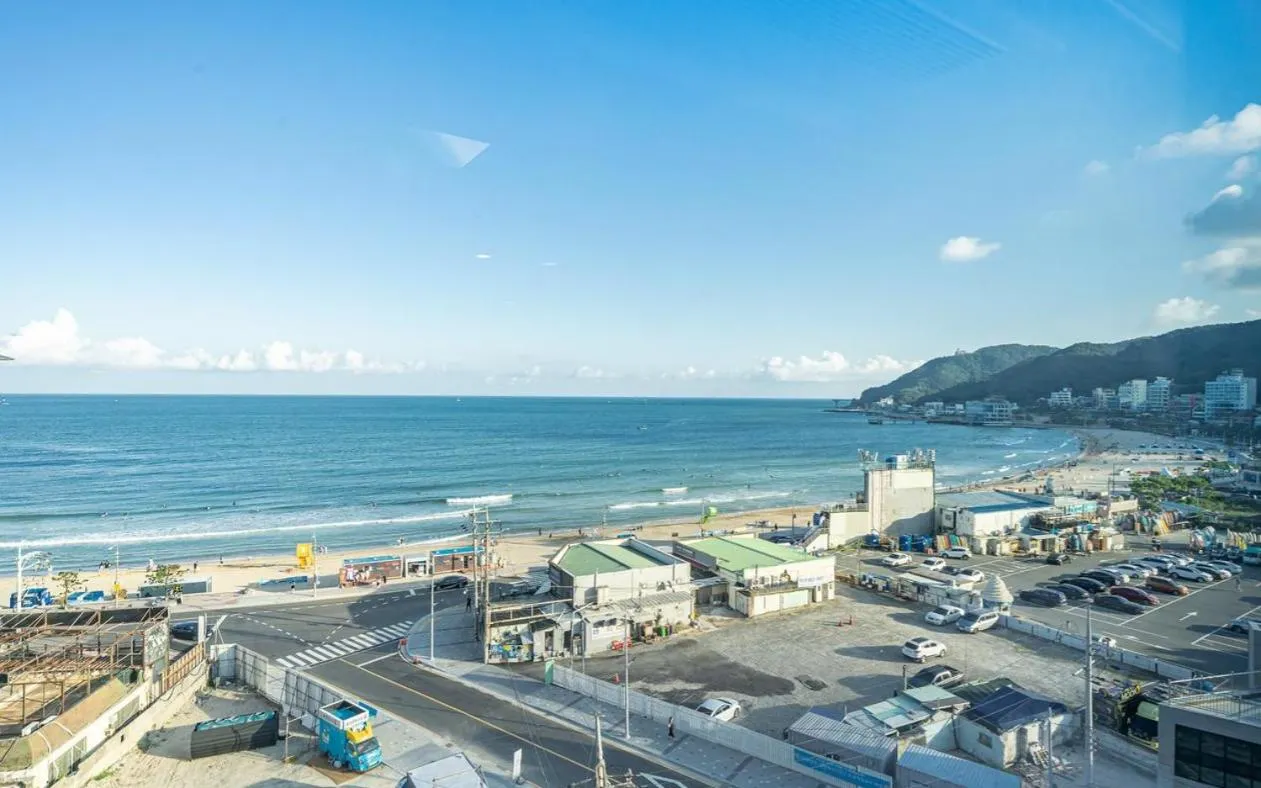 Songjeong Blue Castle Hotel