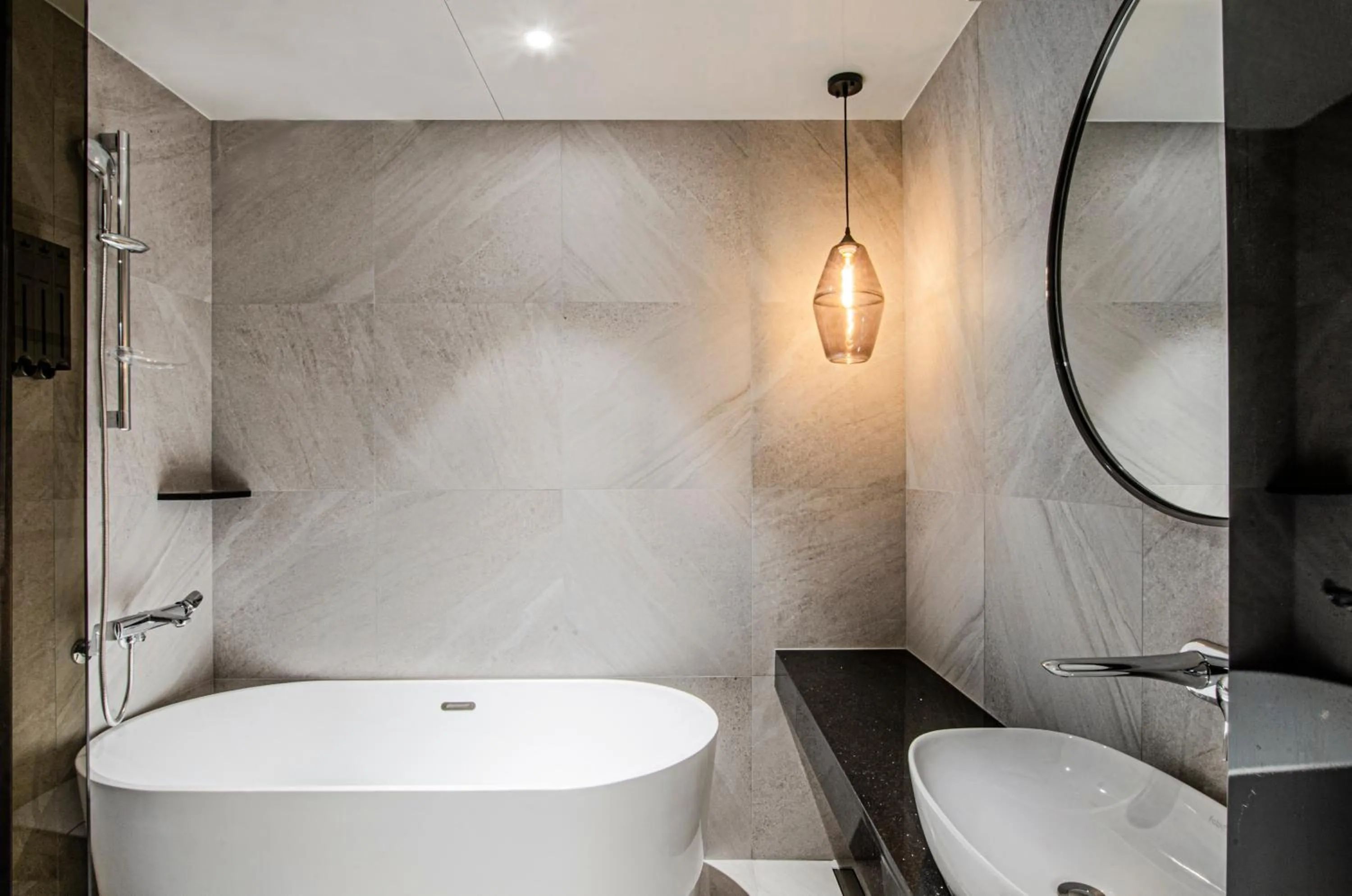 Shower in Hotel the Castle bangi 2nd