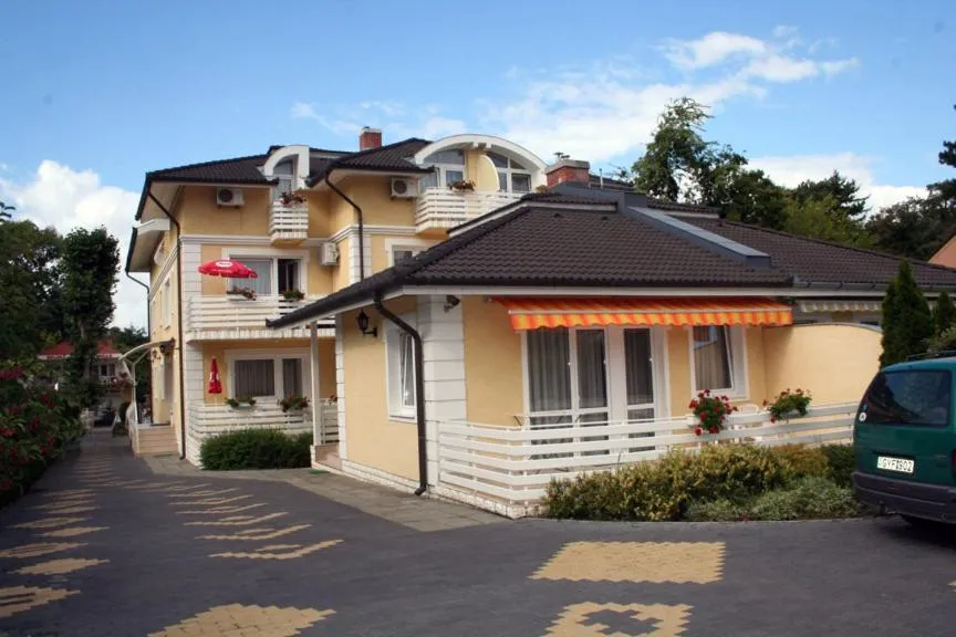 Facade/entrance in Apartman Bella Hotel