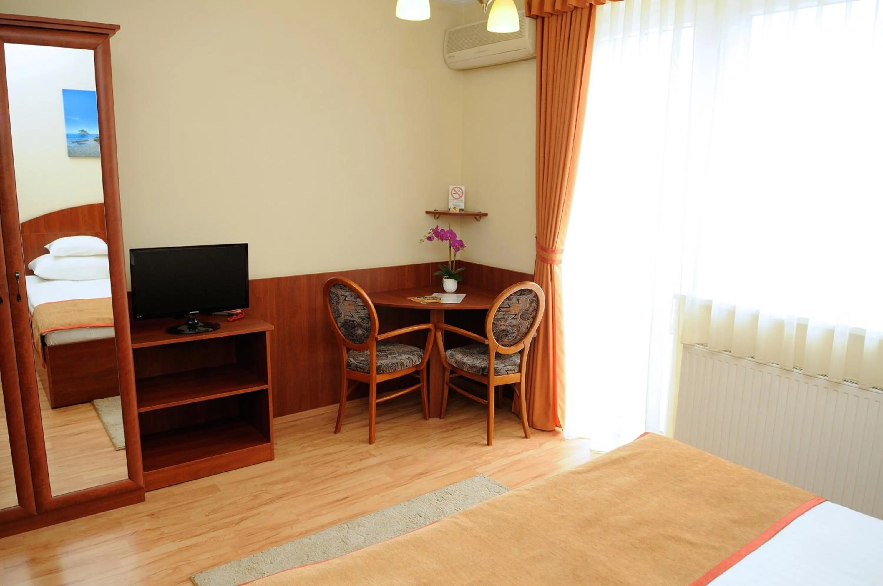 Photo of the whole room, Bed in Apartman Bella Hotel