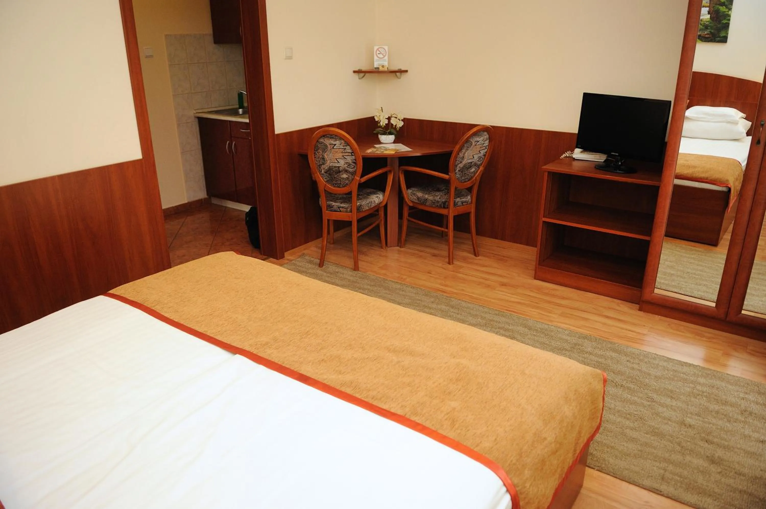 Photo of the whole room, Bed in Apartman Bella Hotel