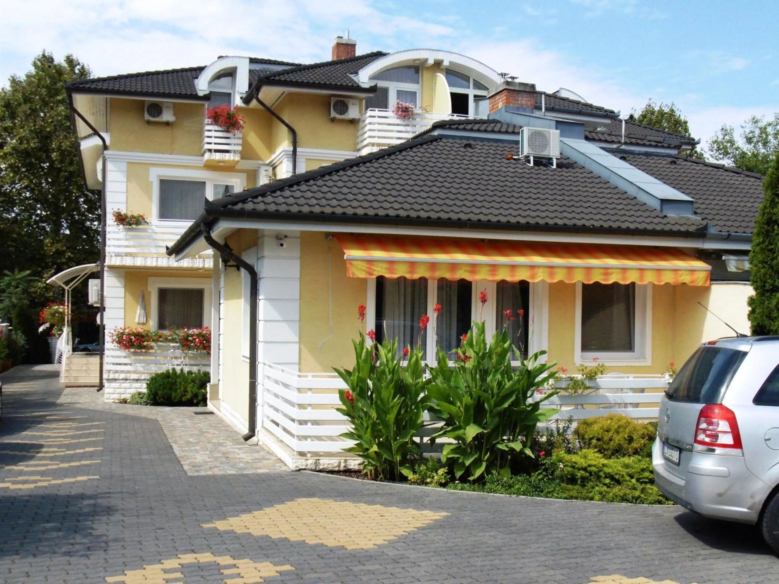 Facade/entrance in Apartman Bella Hotel