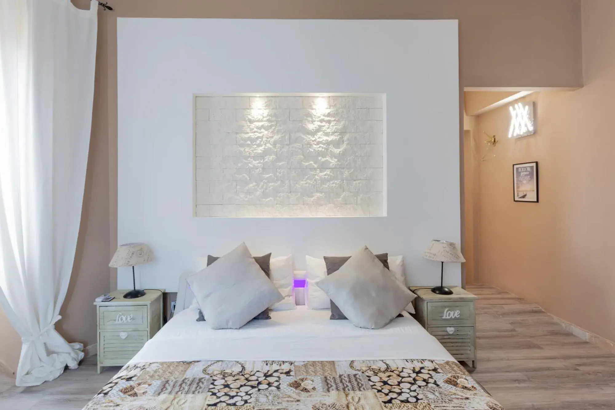 Triple Room with Private Bathroom in Heart of San Lorenzo Triple Room with Private Bathroom in Heart of San Lorenzo