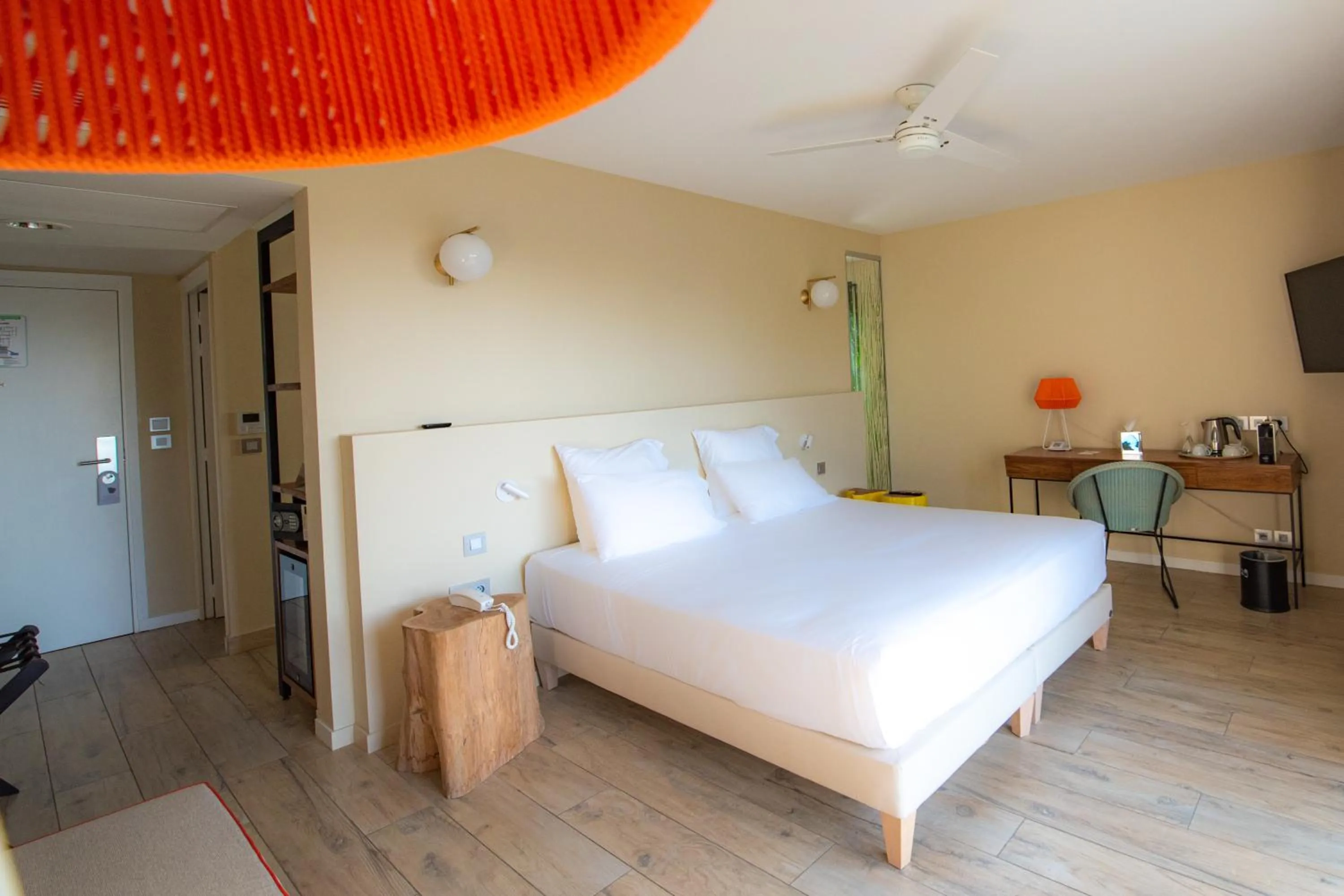 Bedroom, Bed in Boutik Hôtel 2A - Adult Only