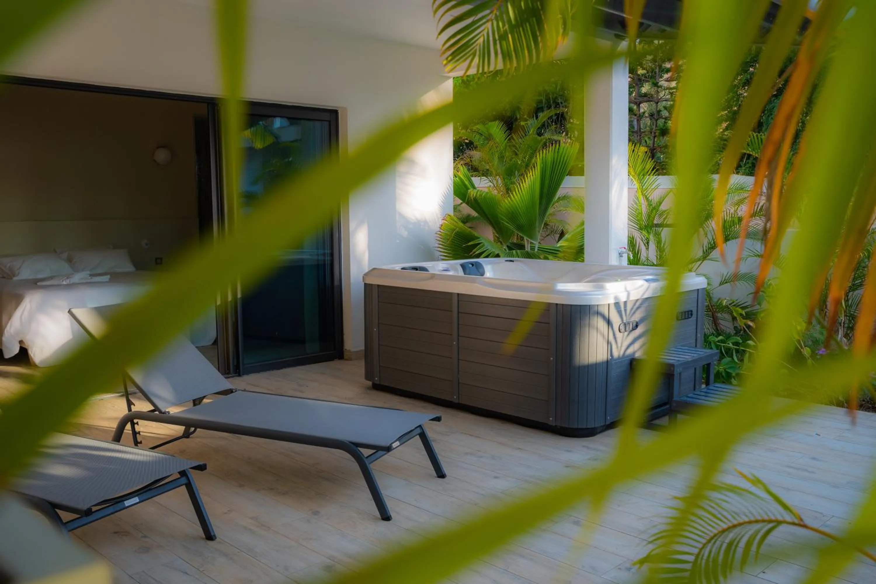 Garden view in Boutik Hôtel 2A - Adult Only