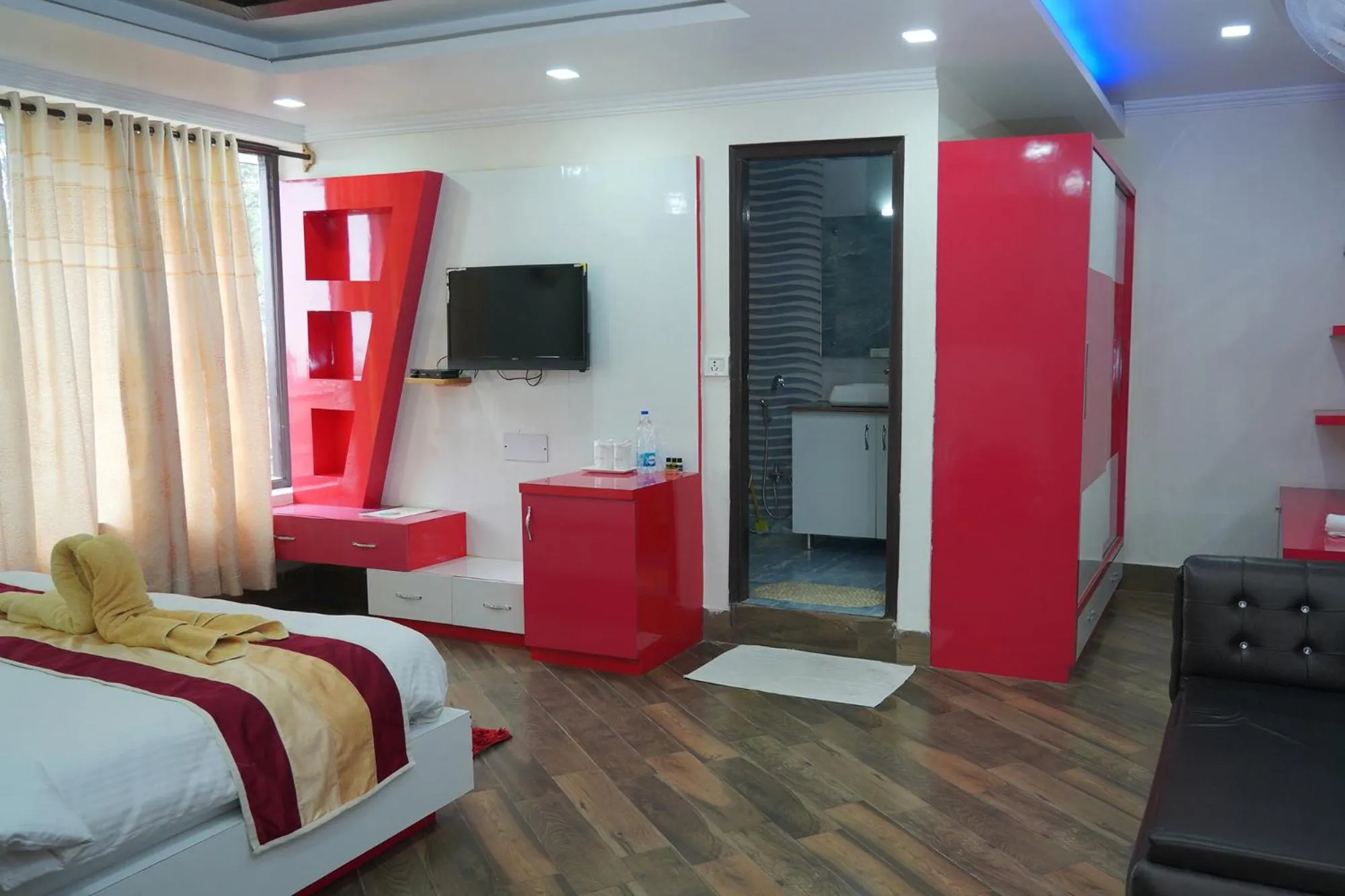 Communal lounge/ TV room, Bed in Pink Park by Panache Hotels
