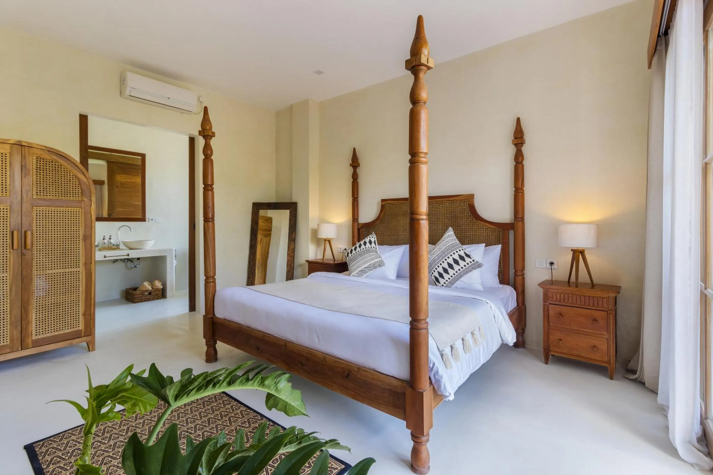 Bathroom in White Goose Boutique Hotel