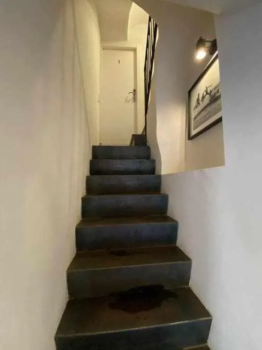 Velo Vern 3- Luxury penthouse w views of city wall