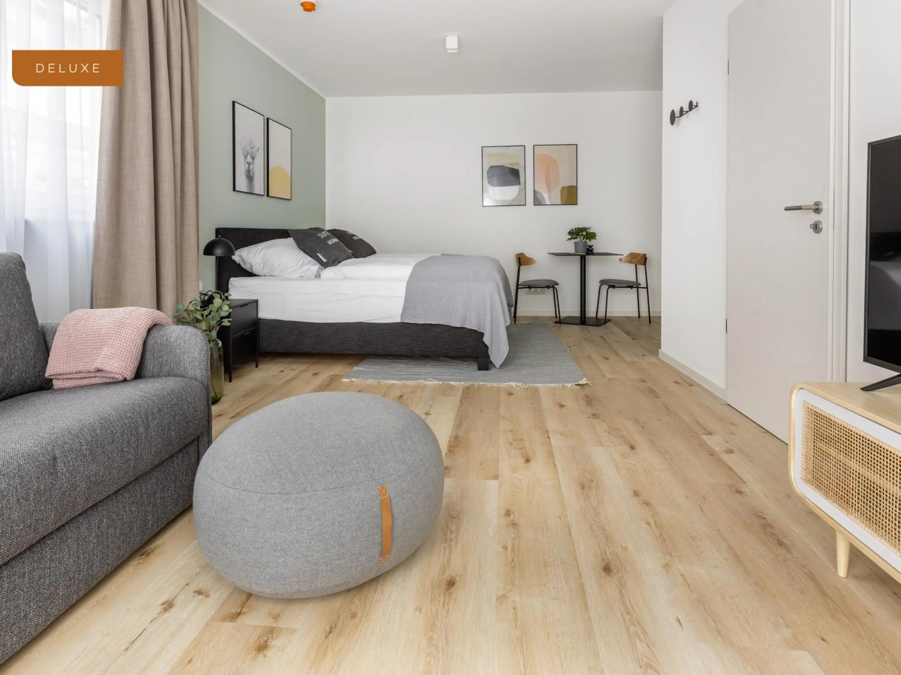 Bed in Limehome Osnabrück Johannisstraße