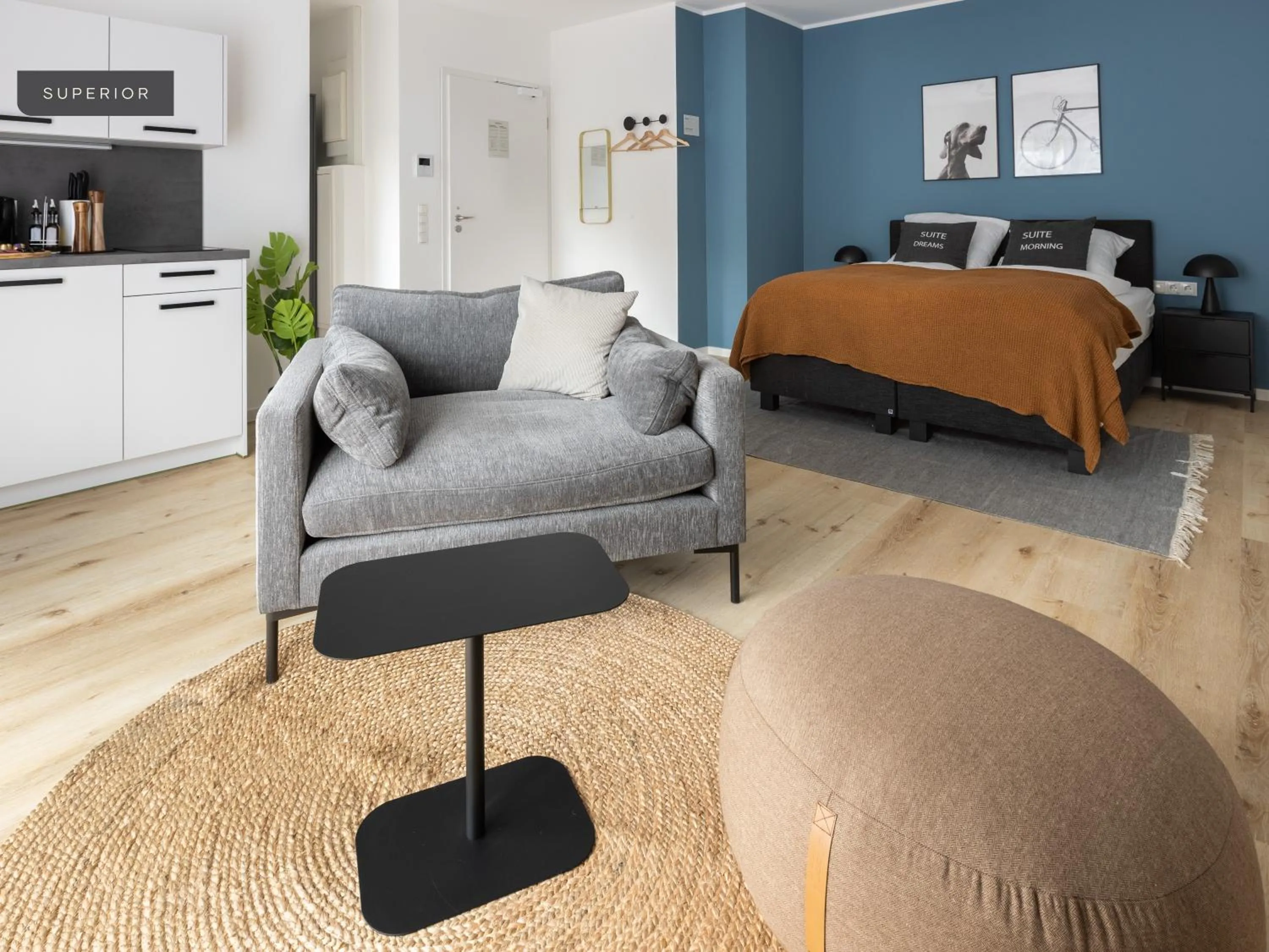 Bed in Limehome Osnabrück Johannisstraße