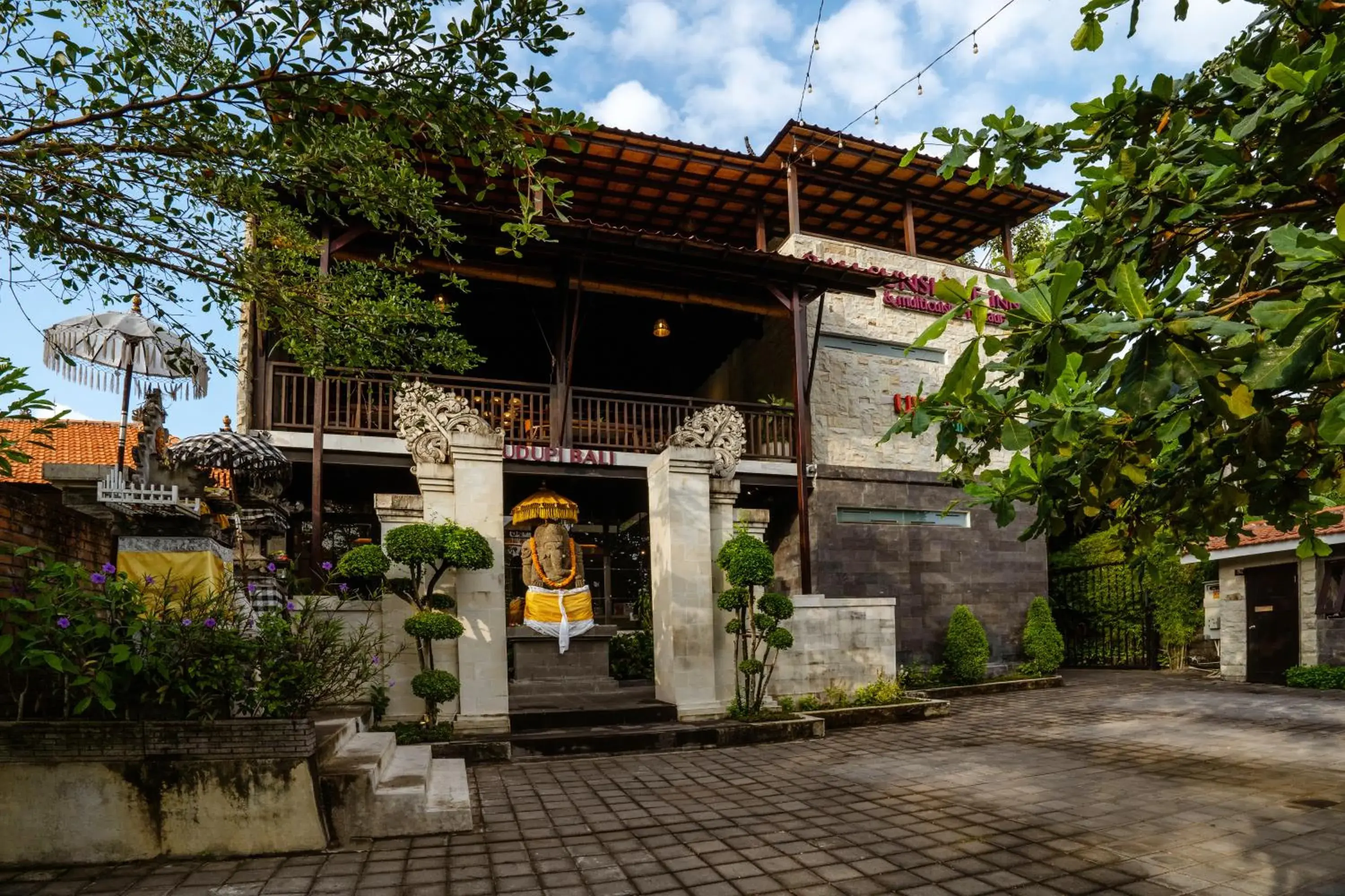 Property building in Bali Sunshine Nusa Dua Property building in Bali Sunshine Nusa Dua