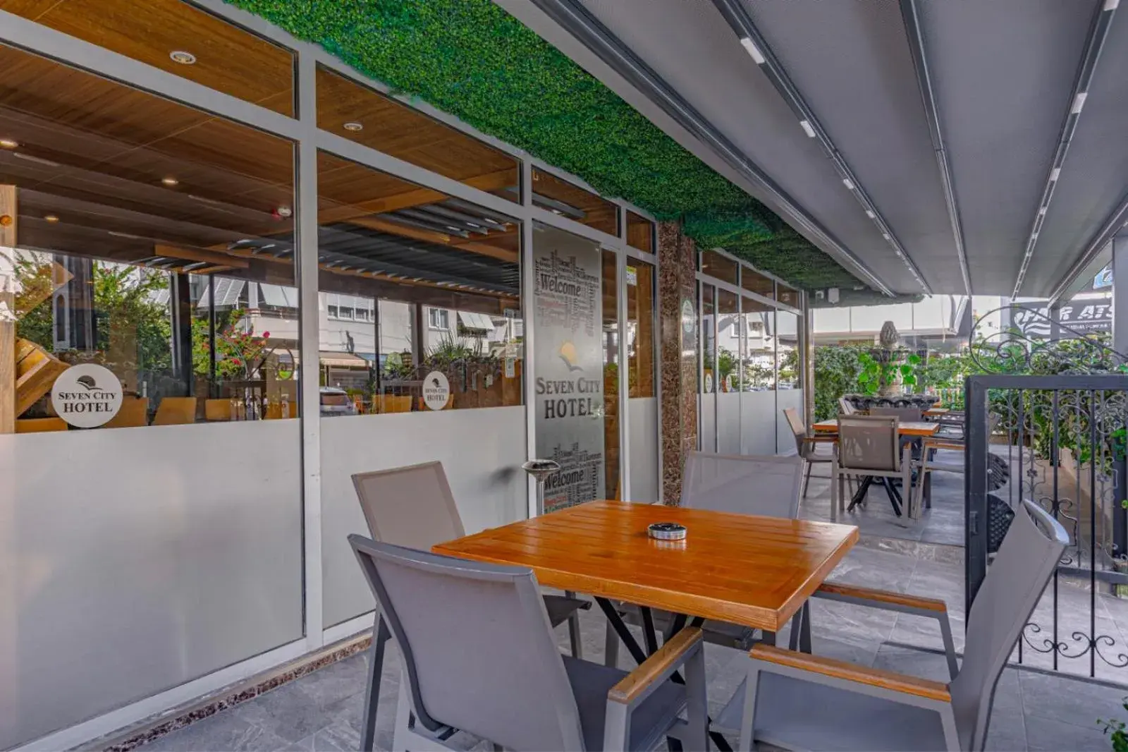 Property building in Seven City Hotel Property building in Seven City Hotel