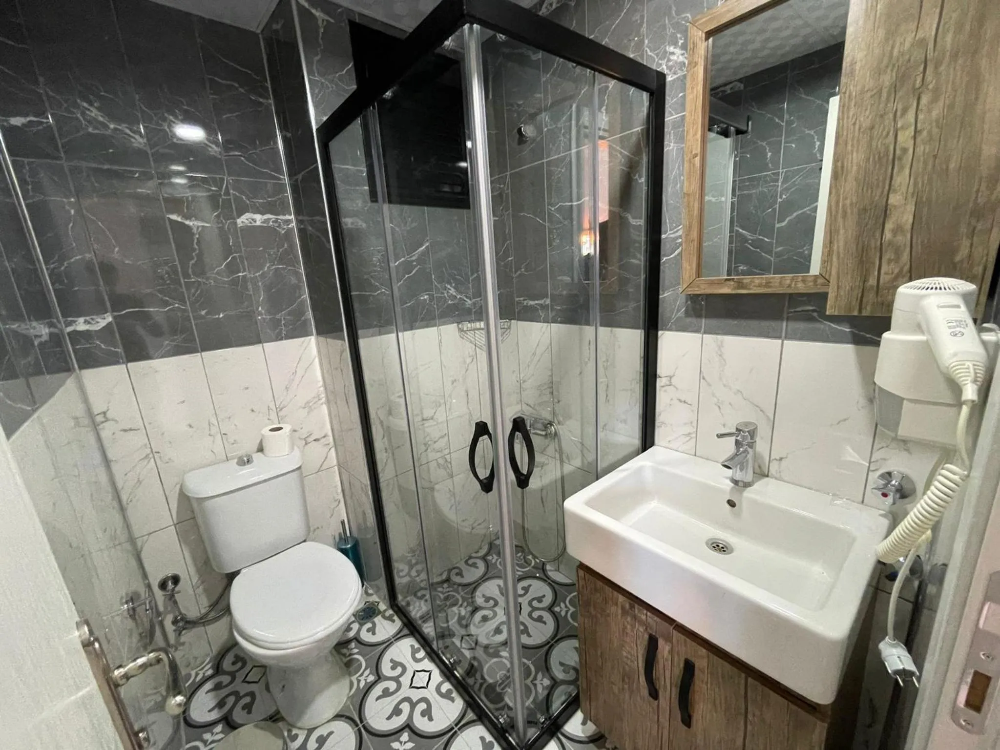 Bathroom in Seven City Hotel