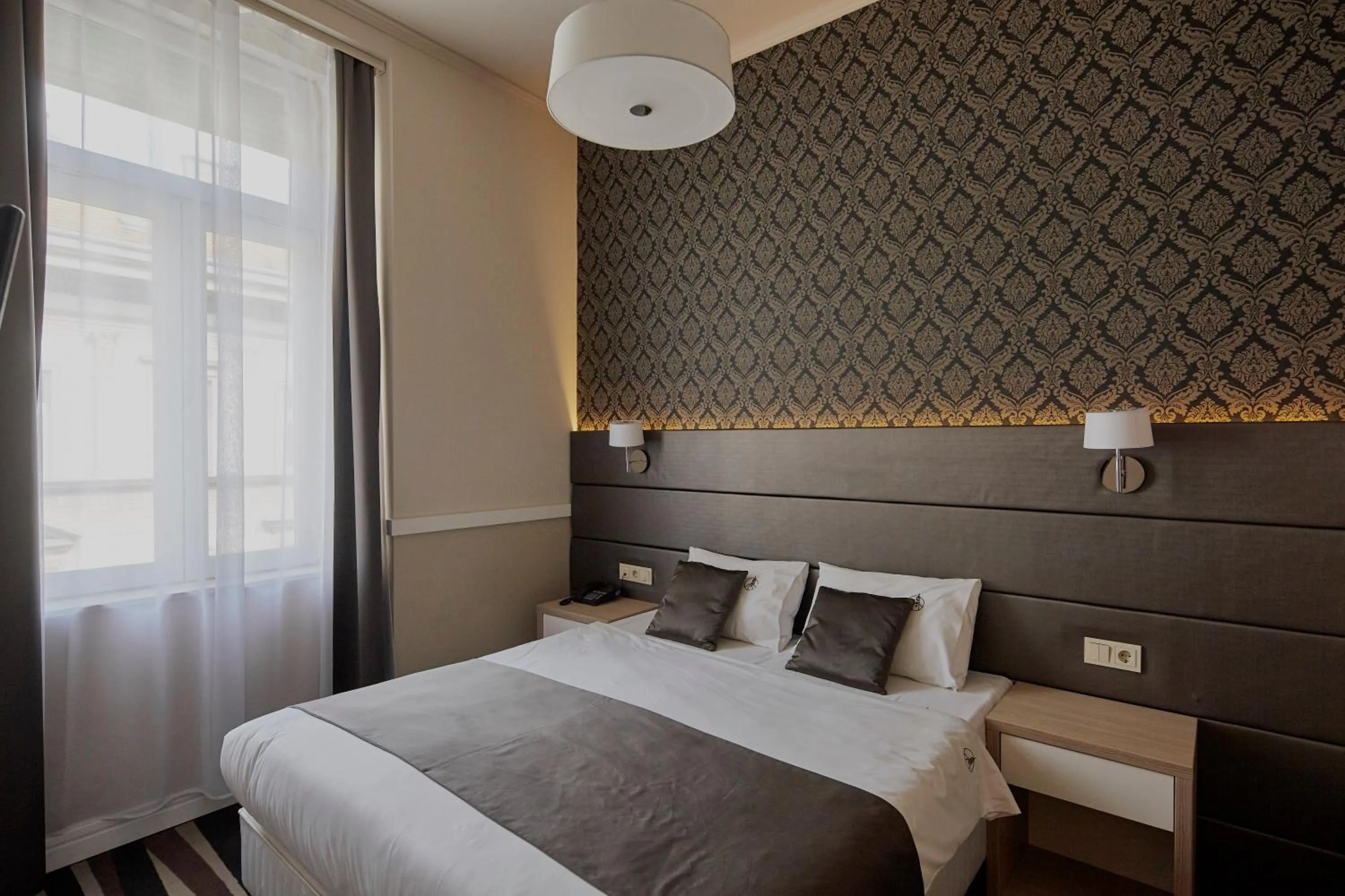 Bed in Hotel Central Basilica