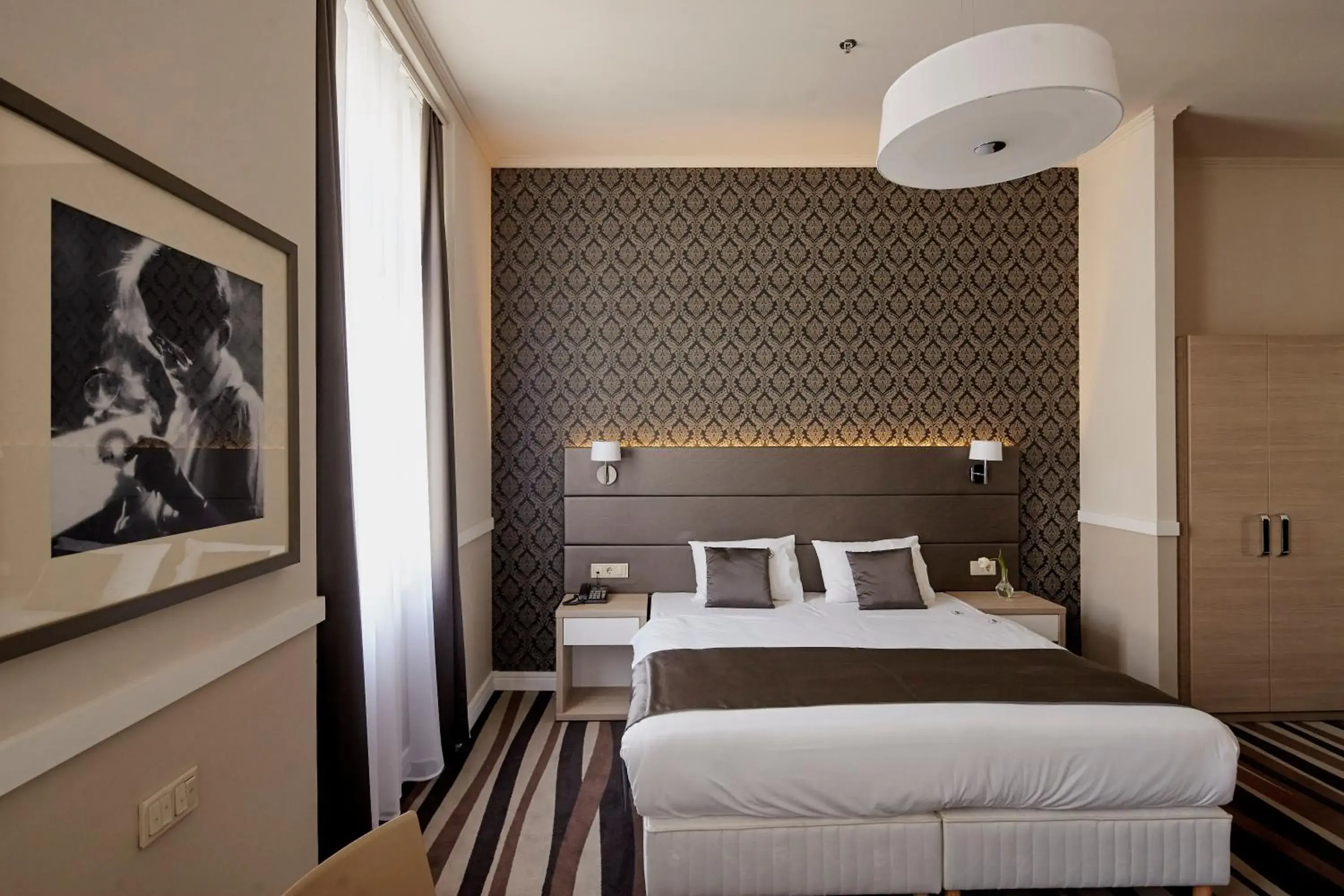 Bedroom, Bed in Hotel Central Basilica Bedroom, Bed in Hotel Central Basilica