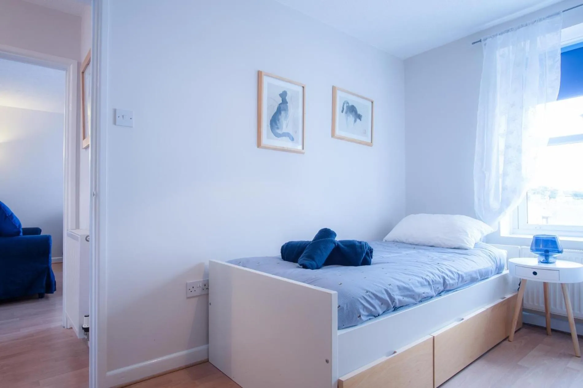 Floor plan, Bed in Starfish Apartment - 2 Bedroom Apartment - Tenby