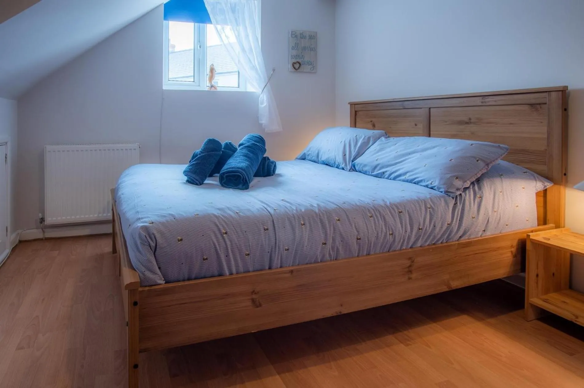 Floor plan, Bed in Starfish Apartment - 2 Bedroom Apartment - Tenby