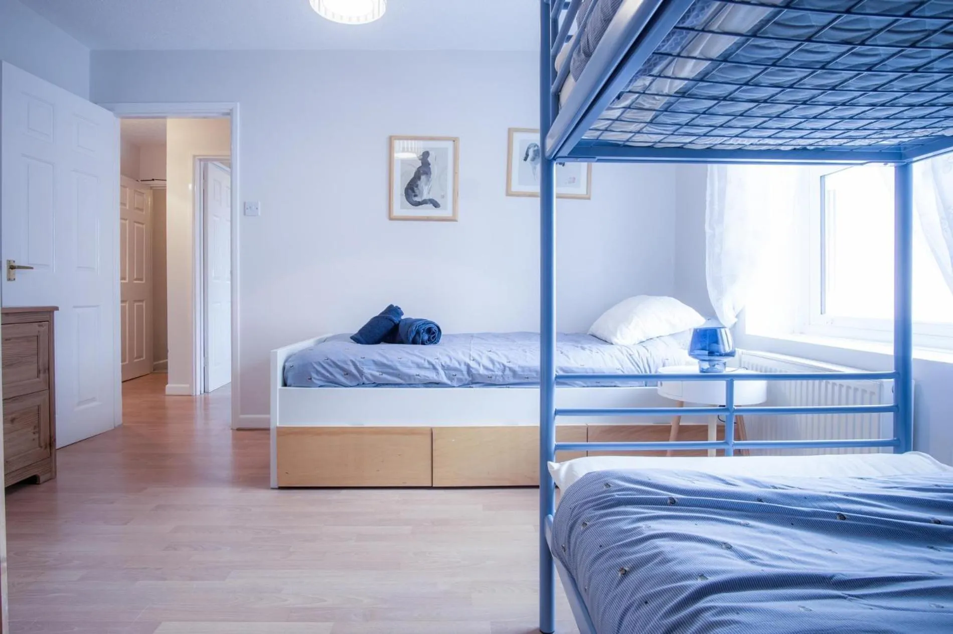 Floor plan, Bed in Starfish Apartment - 2 Bedroom Apartment - Tenby