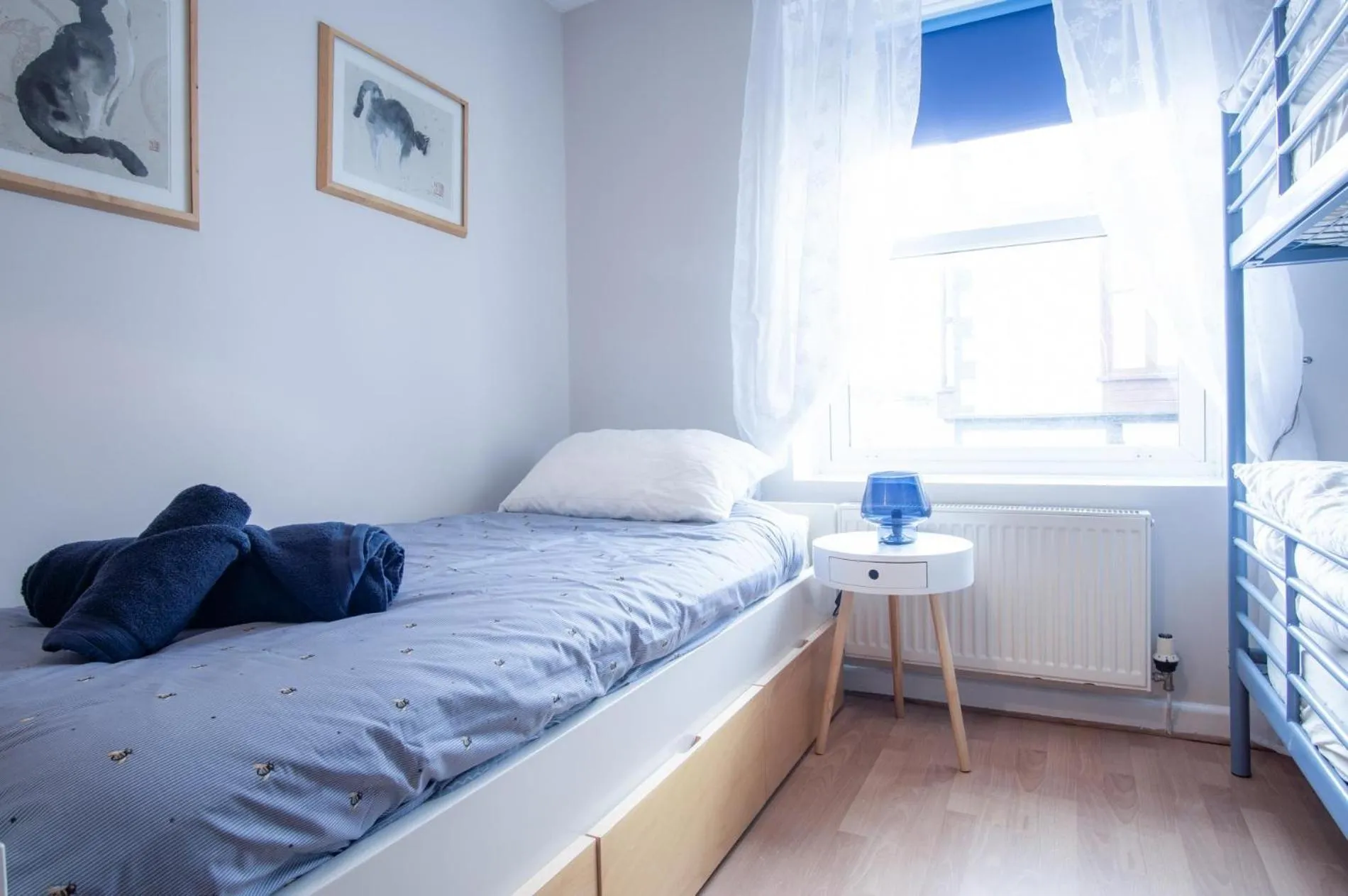 Floor plan, Bed in Starfish Apartment - 2 Bedroom Apartment - Tenby