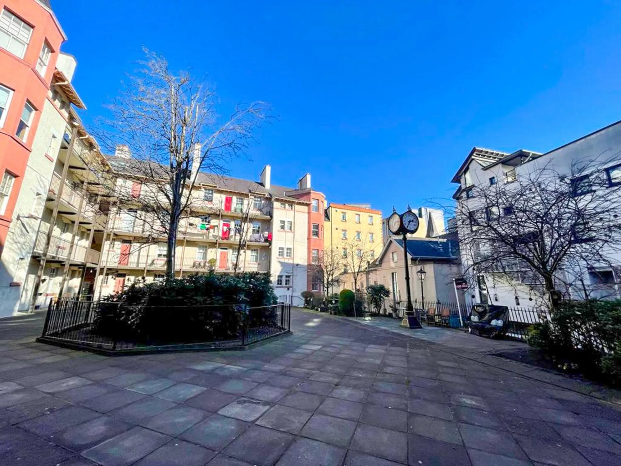 Stunning 2 Bed Apt Nr The Royal Mile & The Castle