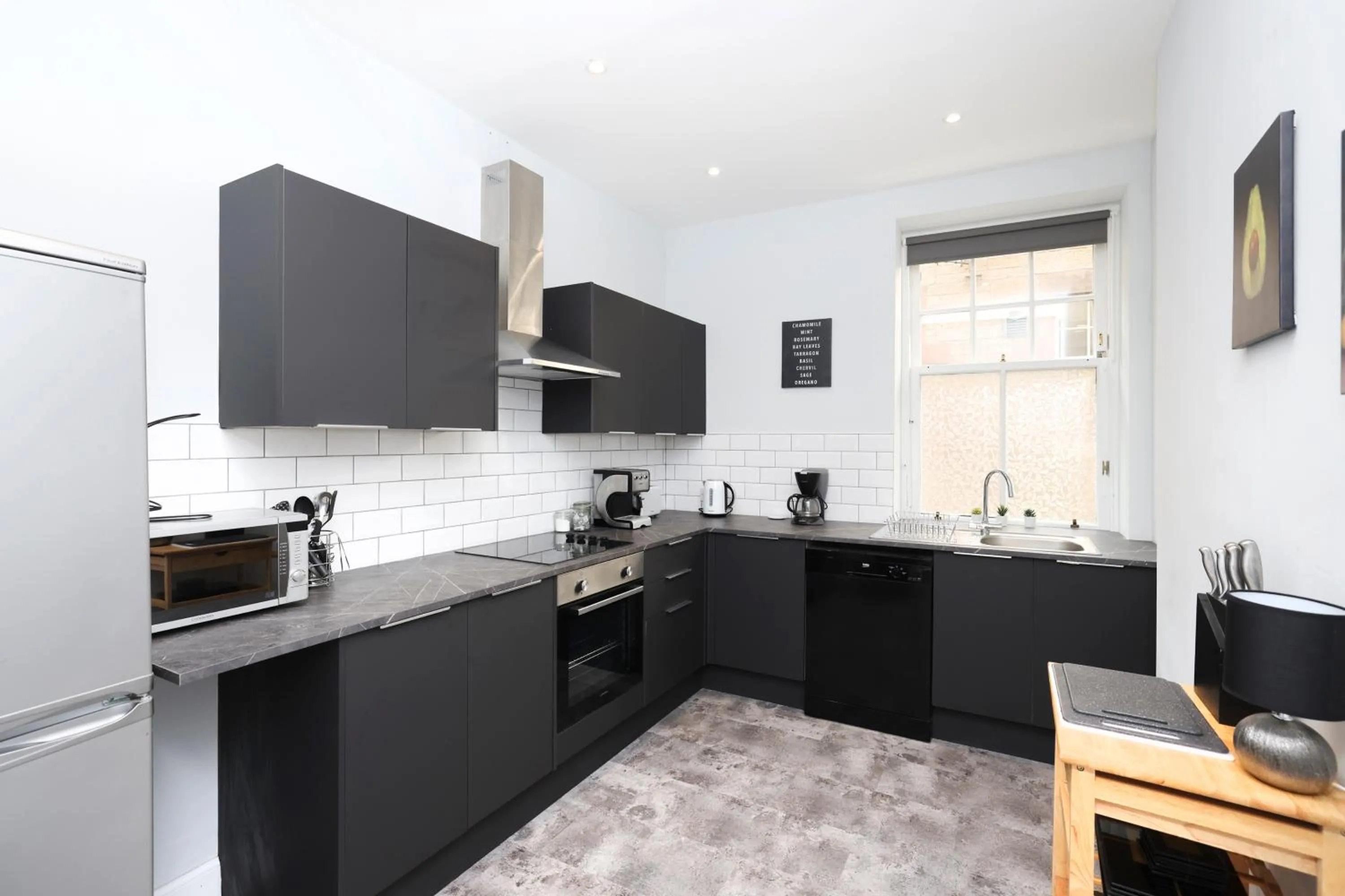 Stunning 2 Bed Apt Nr The Royal Mile & The Castle