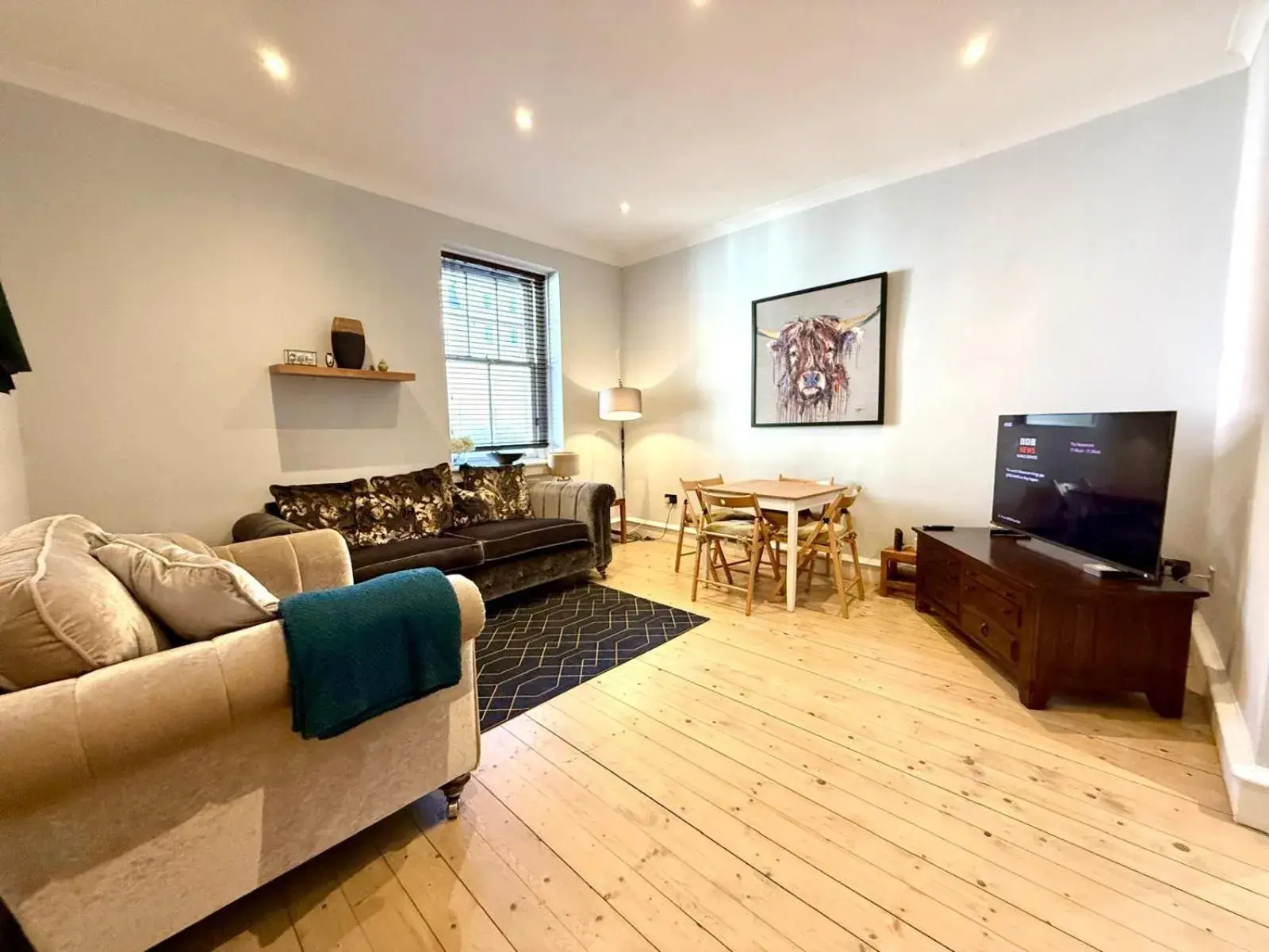 Stunning 2 Bed Apt Nr The Royal Mile & The Castle Stunning 2 Bed Apt Nr The Royal Mile & The Castle