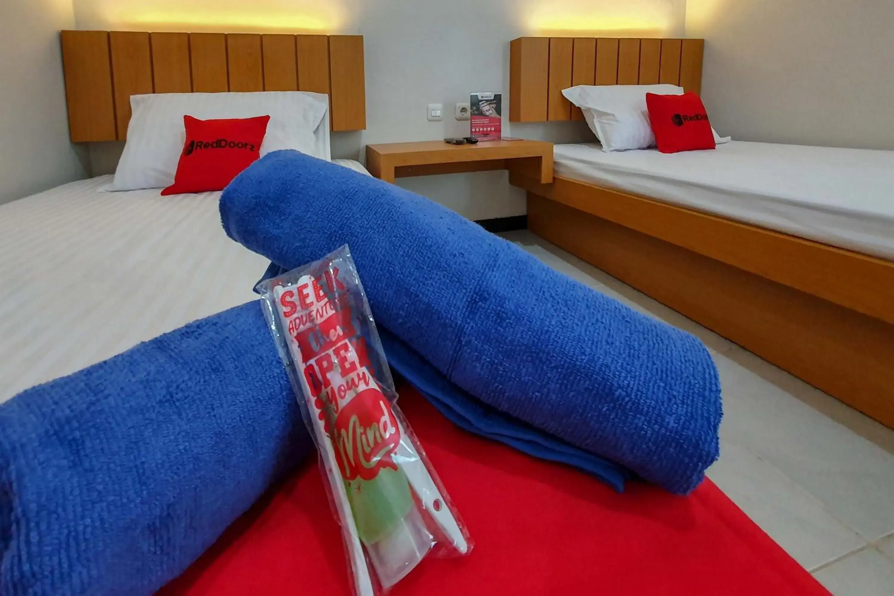 Bedroom in RedDoorz Syariah near Solo Paragon Mall 2 Bedroom in RedDoorz Syariah near Solo Paragon Mall 2