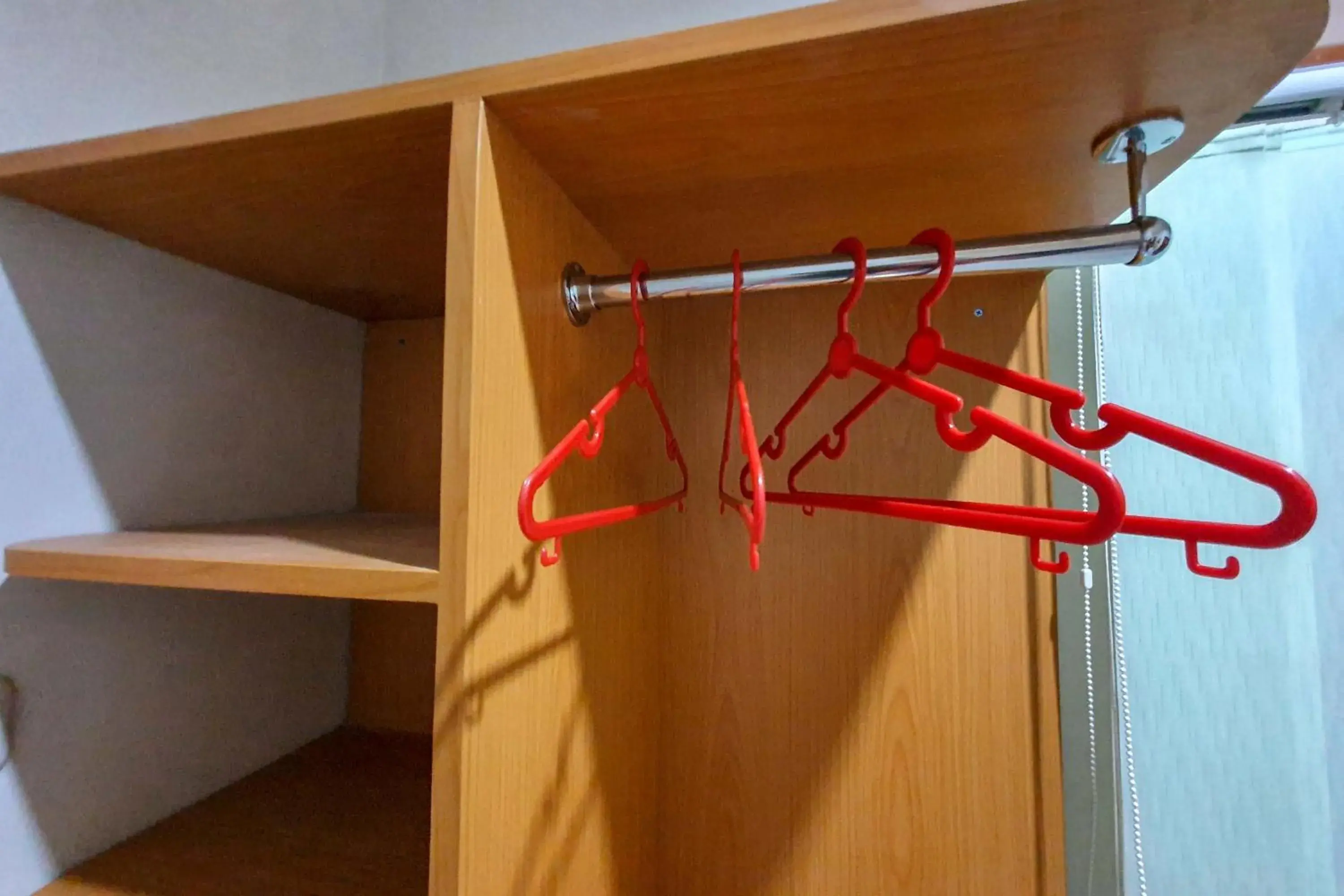 Twin Room in RedDoorz Syariah near Solo Paragon Mall 2 Twin Room in RedDoorz Syariah near Solo Paragon Mall 2