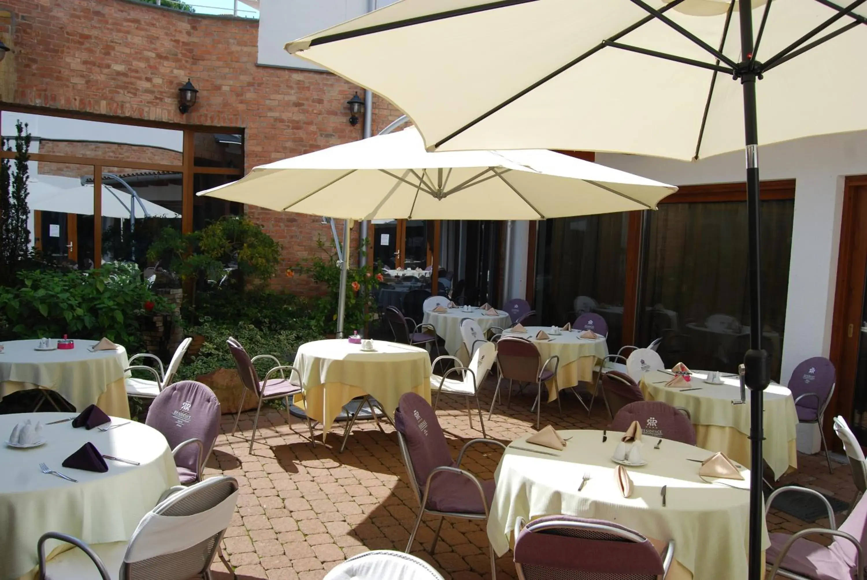 Restaurant/places to eat in Residence Hotel Balaton Restaurant/places to eat in Residence Hotel Balaton