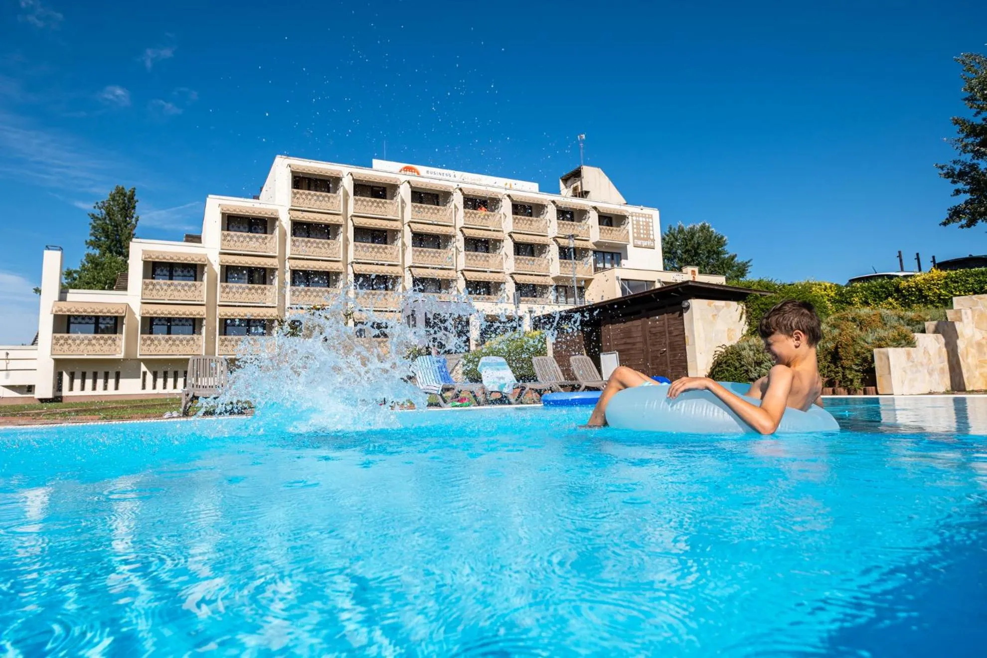 Swimming pool in Hotel Margareta