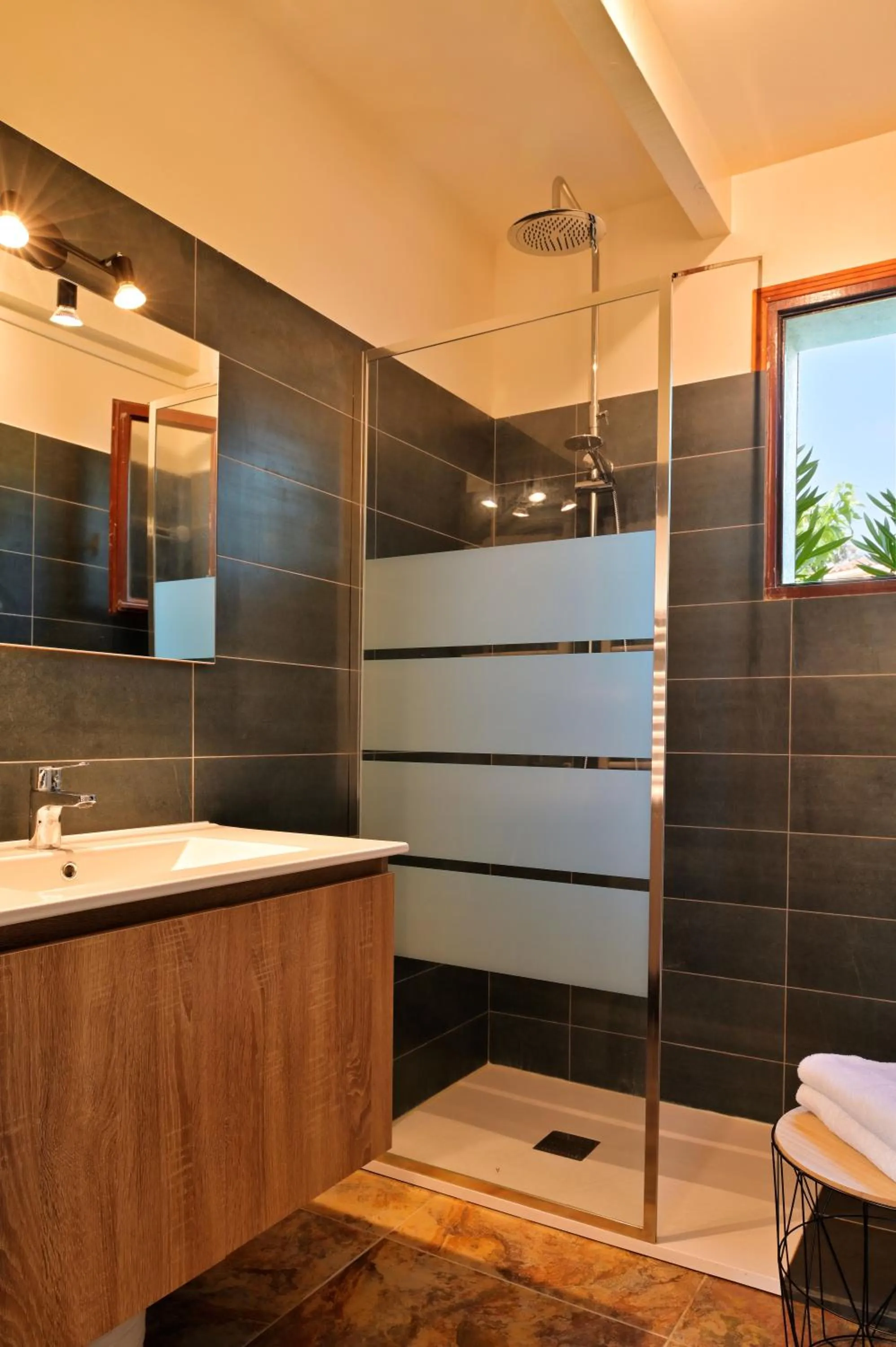 Shower in Pinea Mare