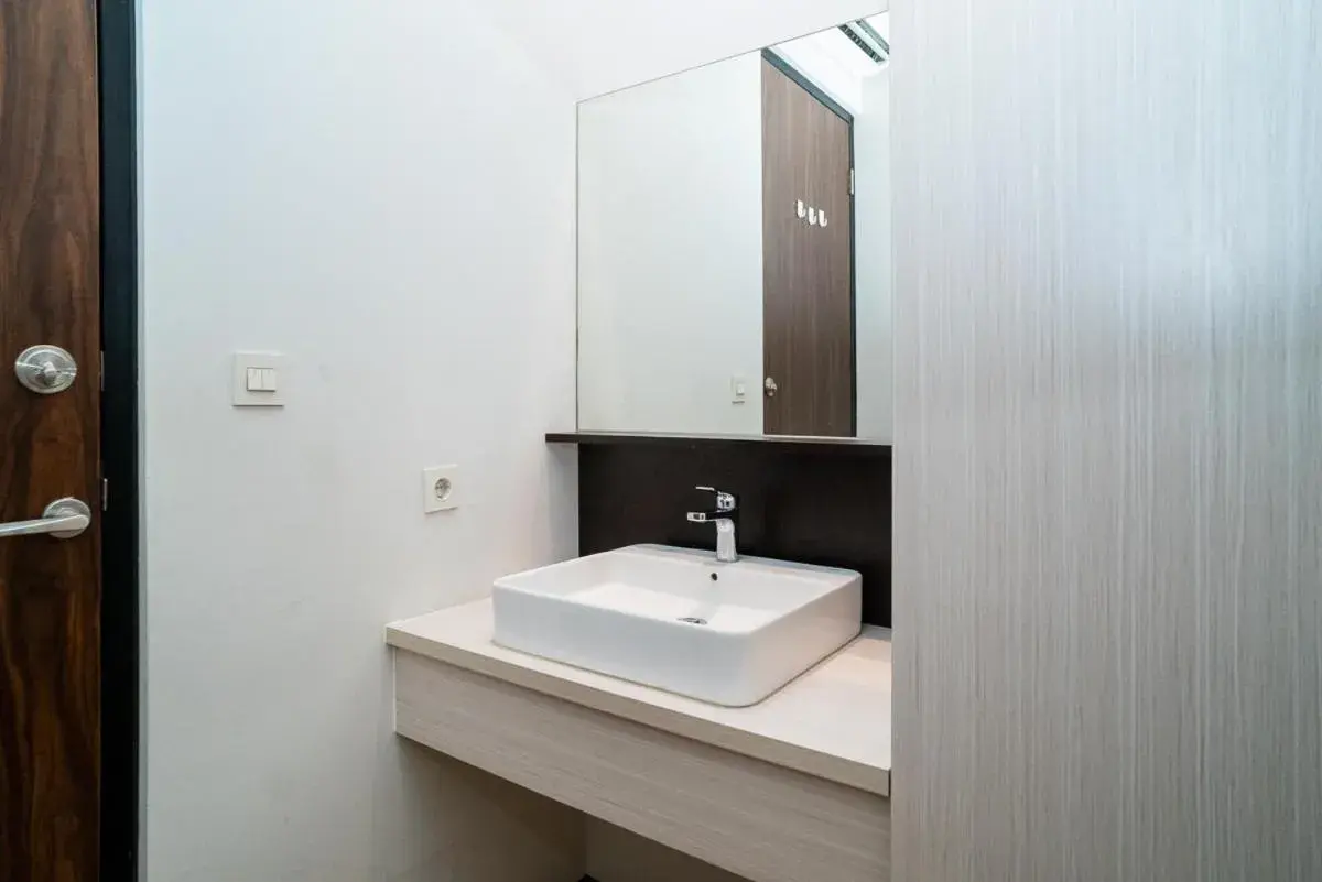 Three J Residence Three J Residence