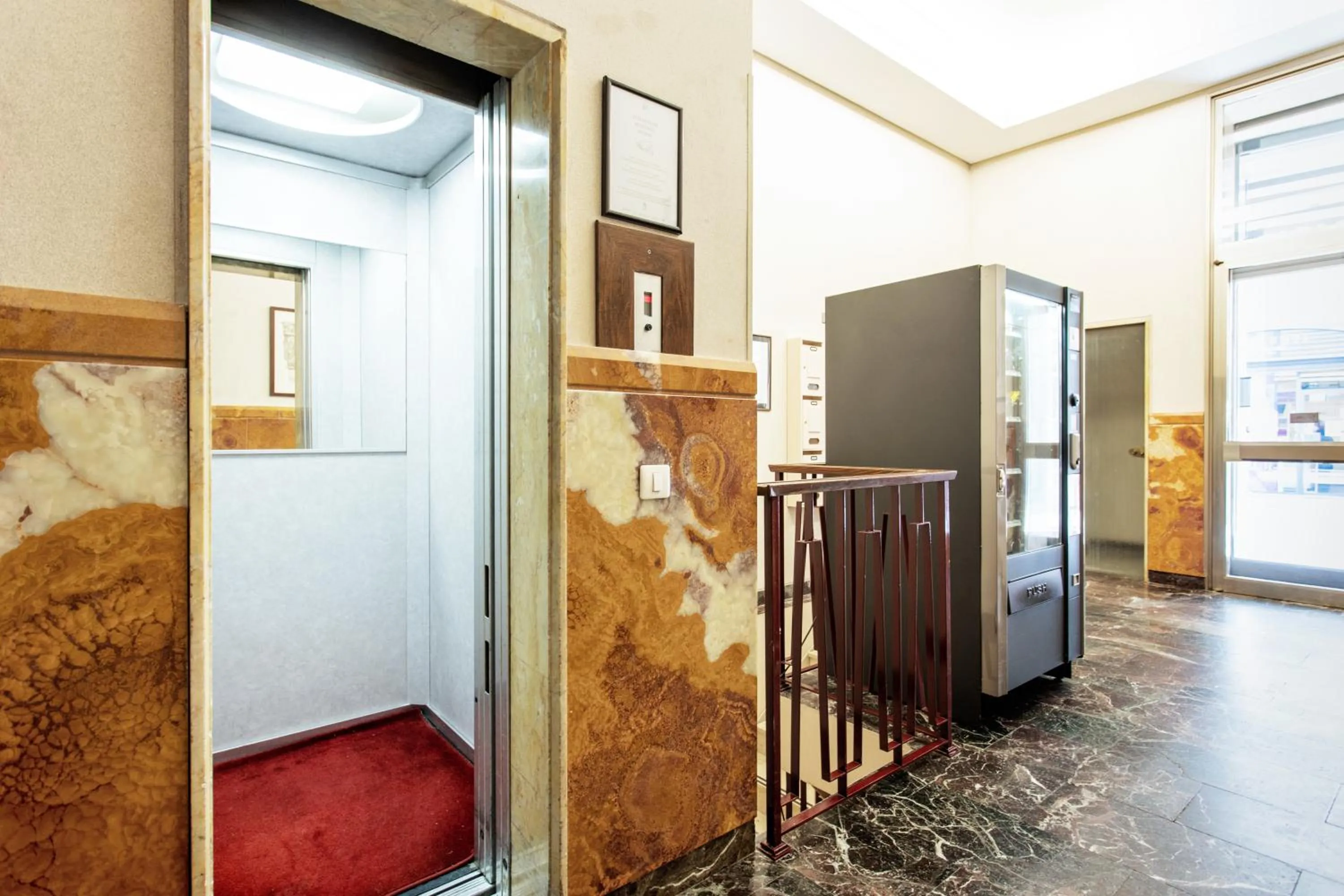 Facade/entrance in Residenza Cavour