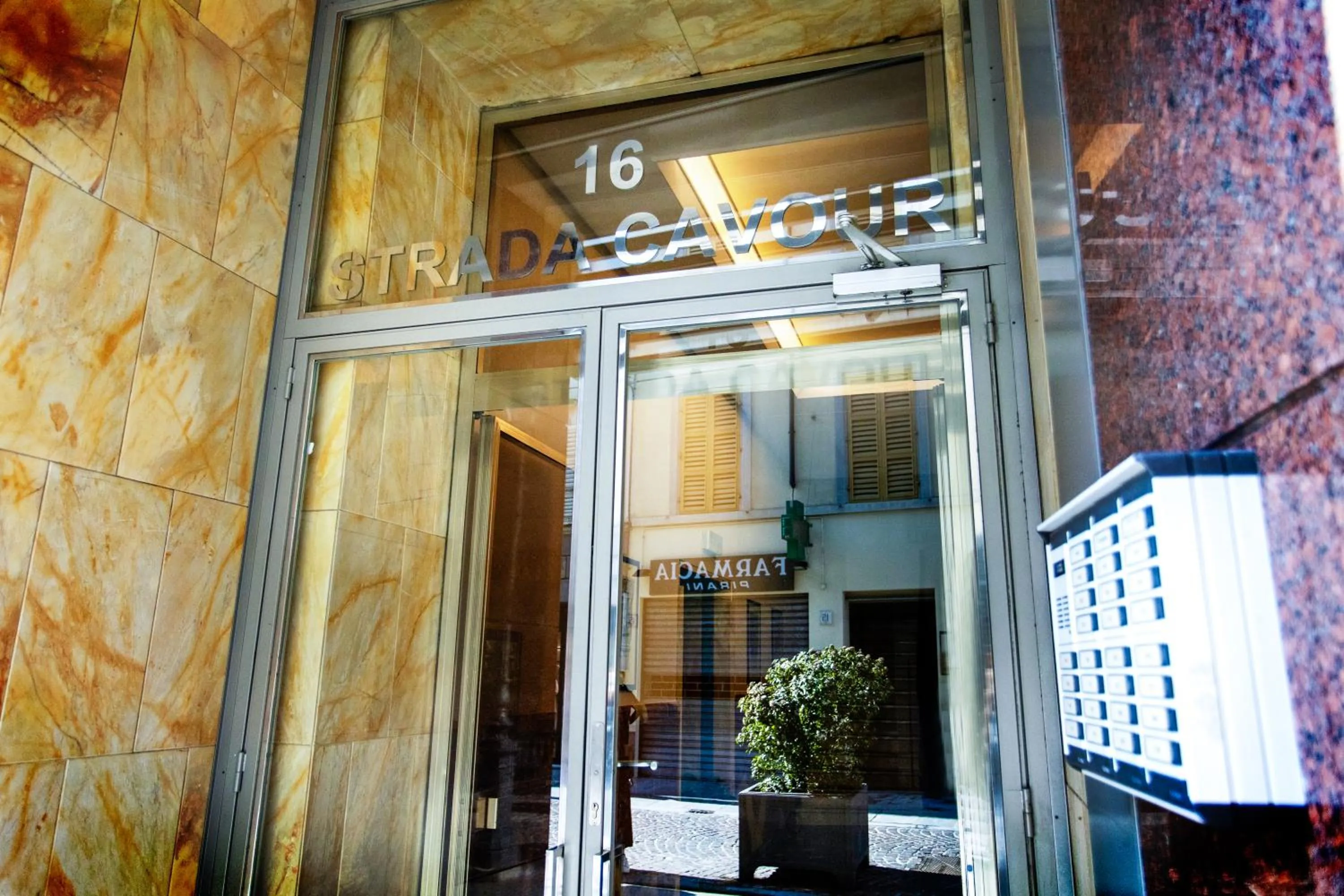 Facade/entrance in Residenza Cavour