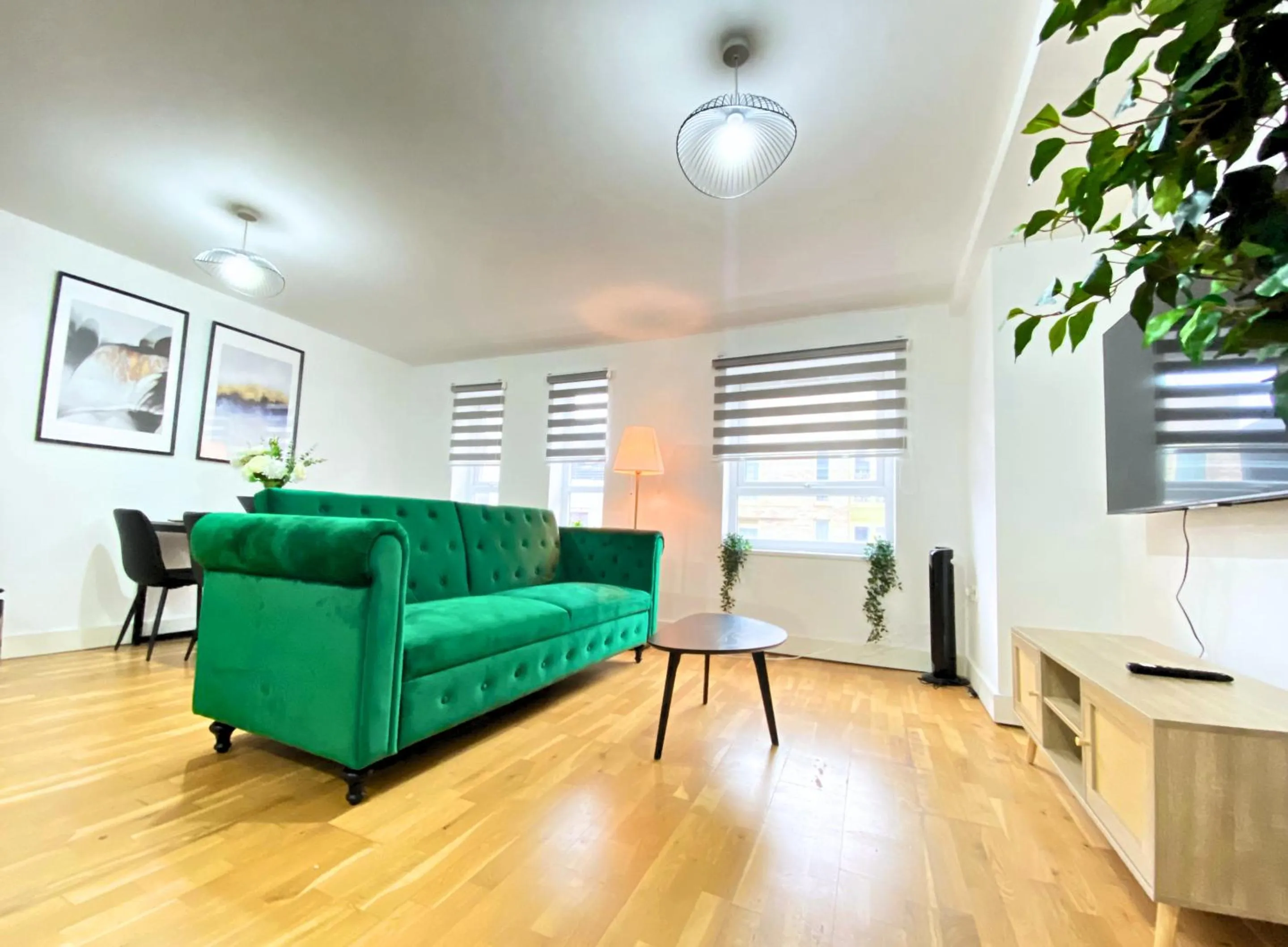 TV and multimedia in Manchester Apartments by BEVOLVE - City Centre