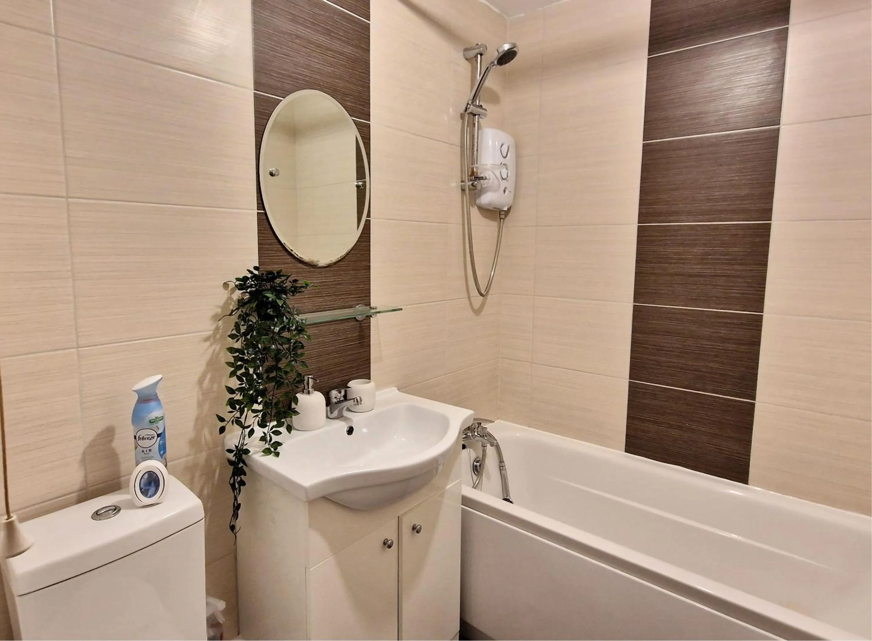 Bathroom in Manchester Apartments by BEVOLVE - City Centre