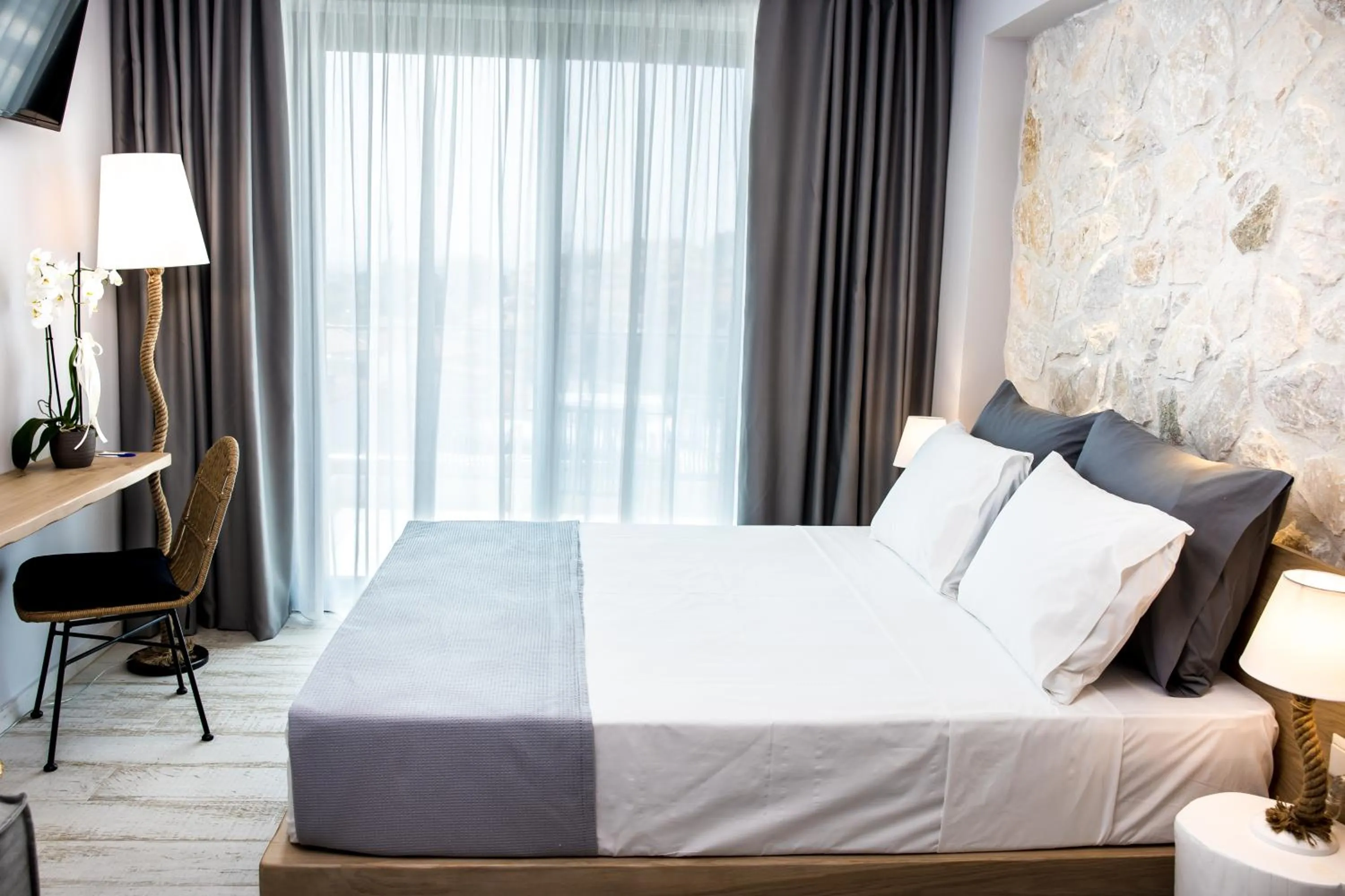 Bed in Kali Thea Suites