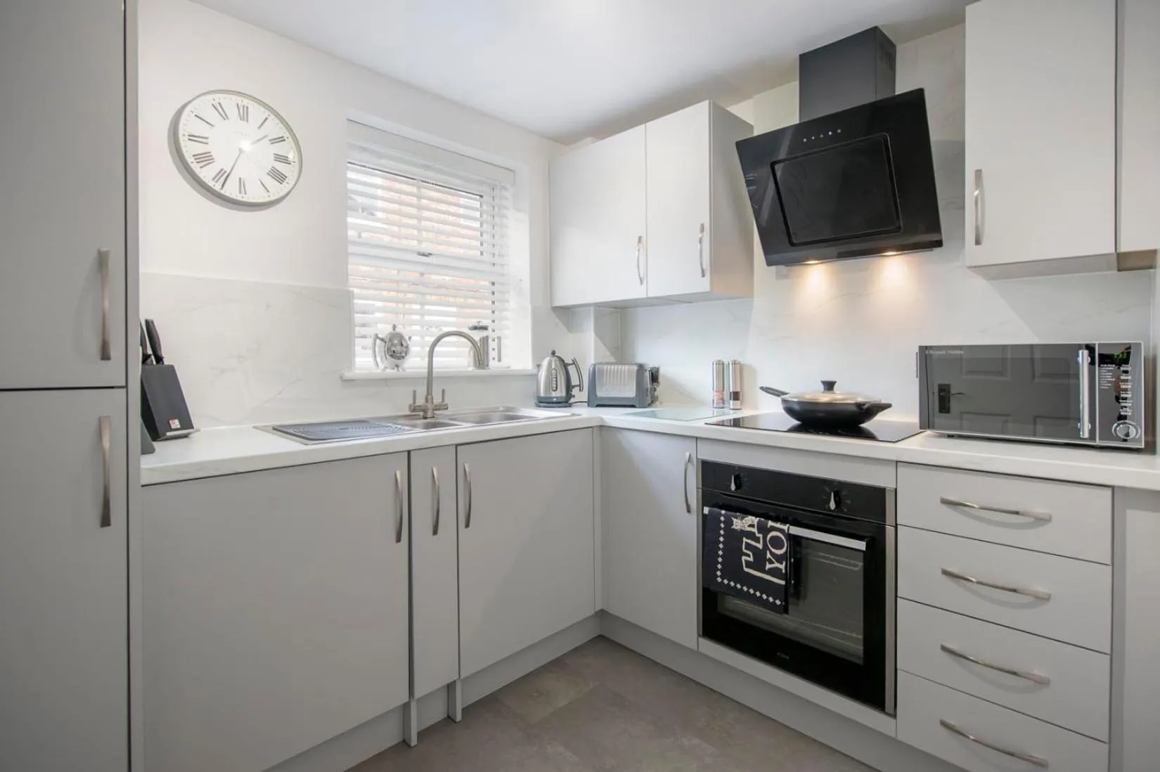 Kitchen or kitchenette in Penleys Apartment